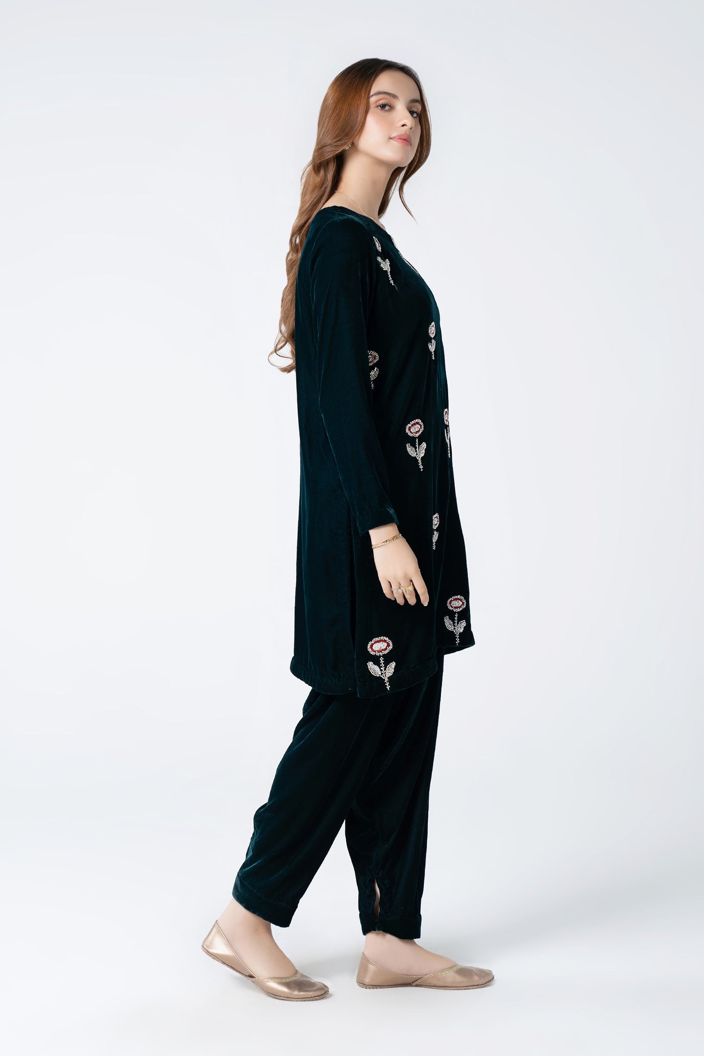 2 Pc Embellished Velvet Suit