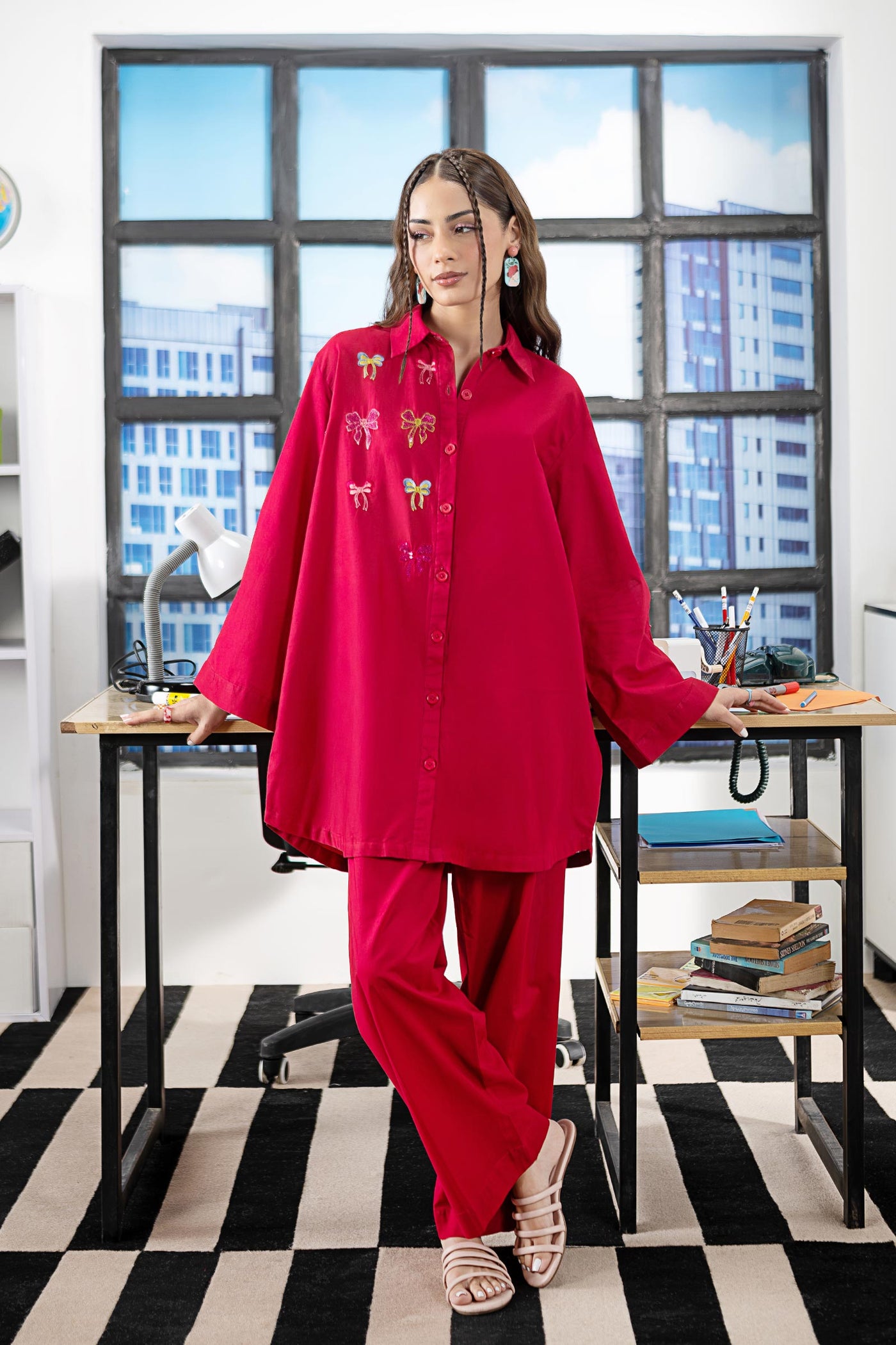 2 Pc Embroidered Slub Lawn Suit