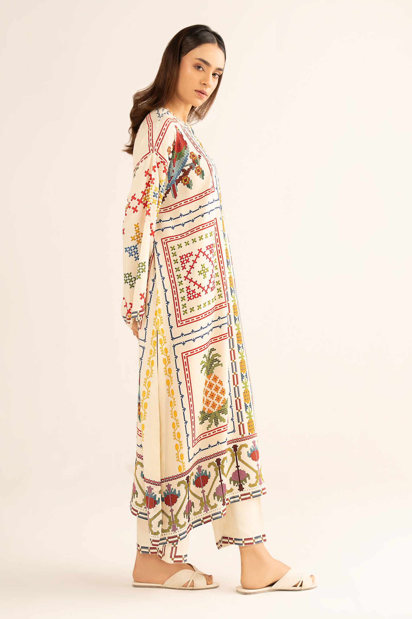 2 Pc Embroidered Arabic Lawn Suit