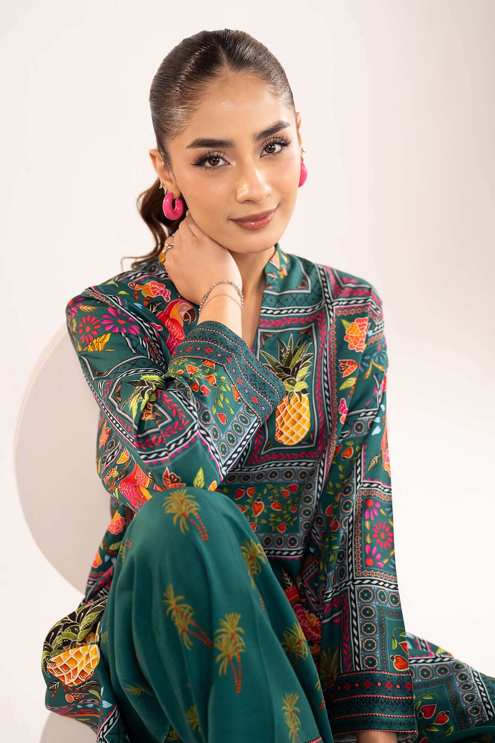 2 Pc Printed Arabic Lawn Suit