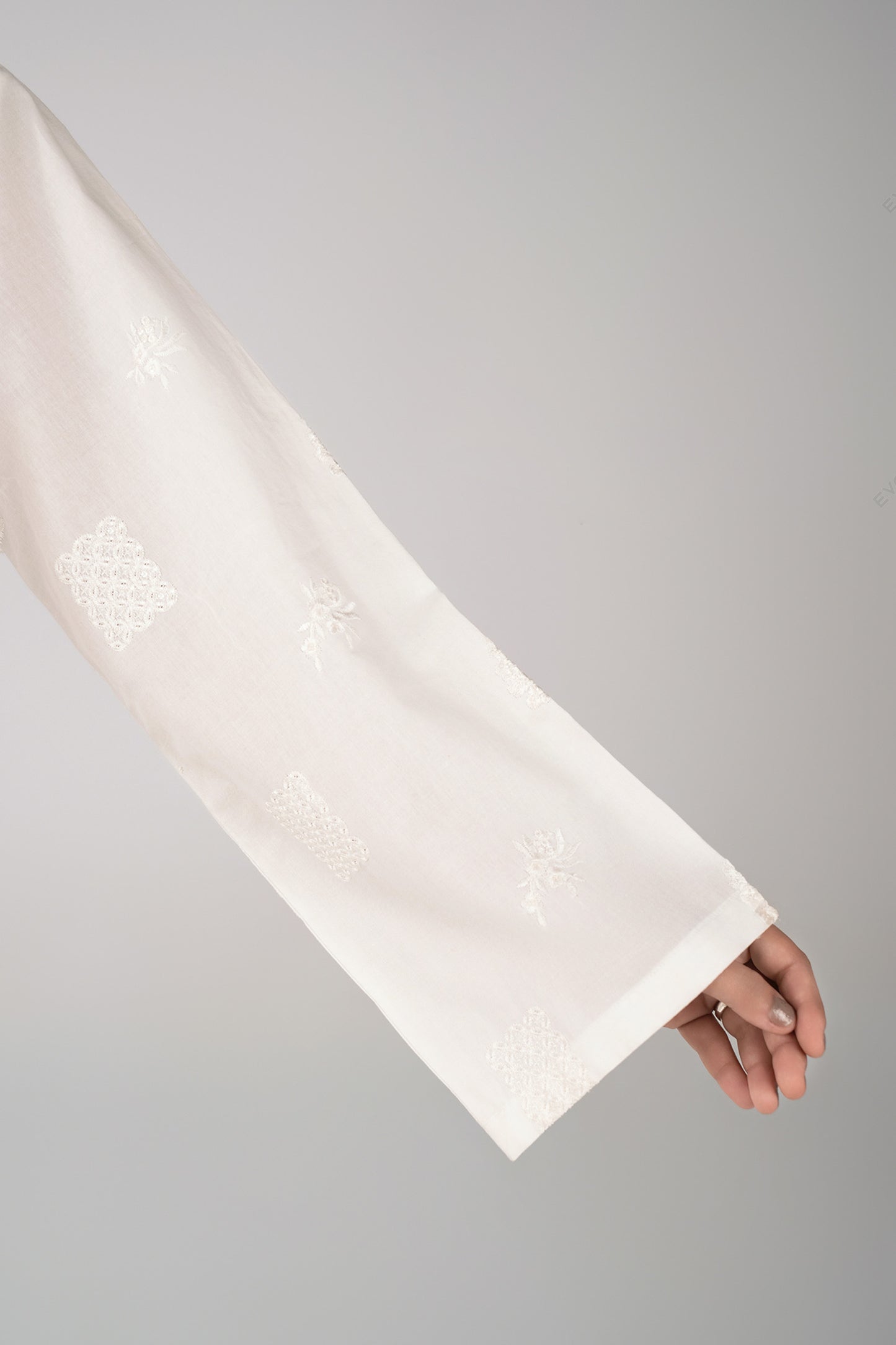 2 Pc Embroidered Lawn Suit