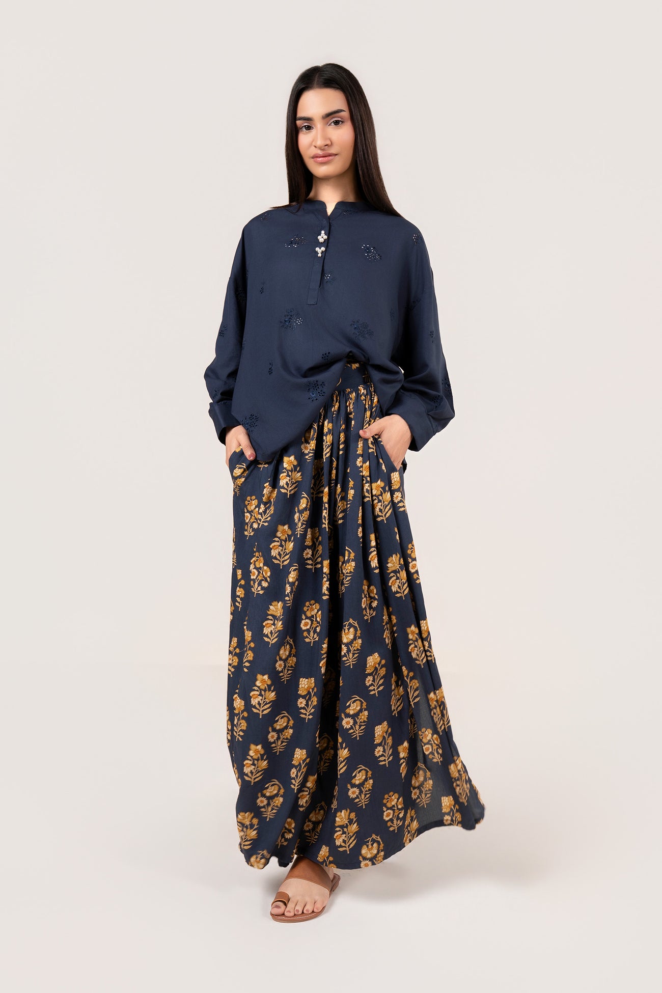 2 Pc Embroidered Arabic Lawn Skirt Set