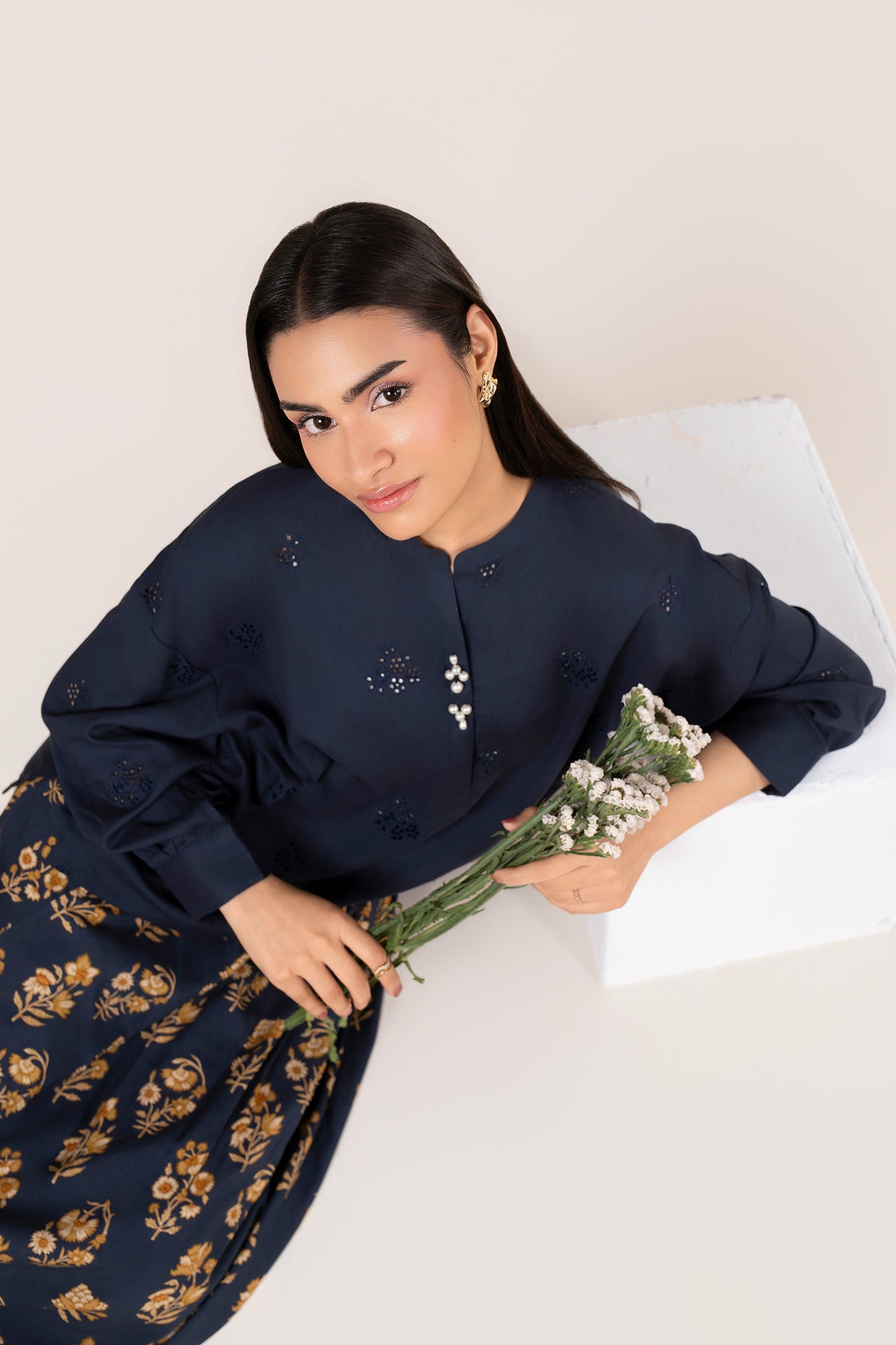 2 Pc Embroidered Arabic Lawn Skirt Set