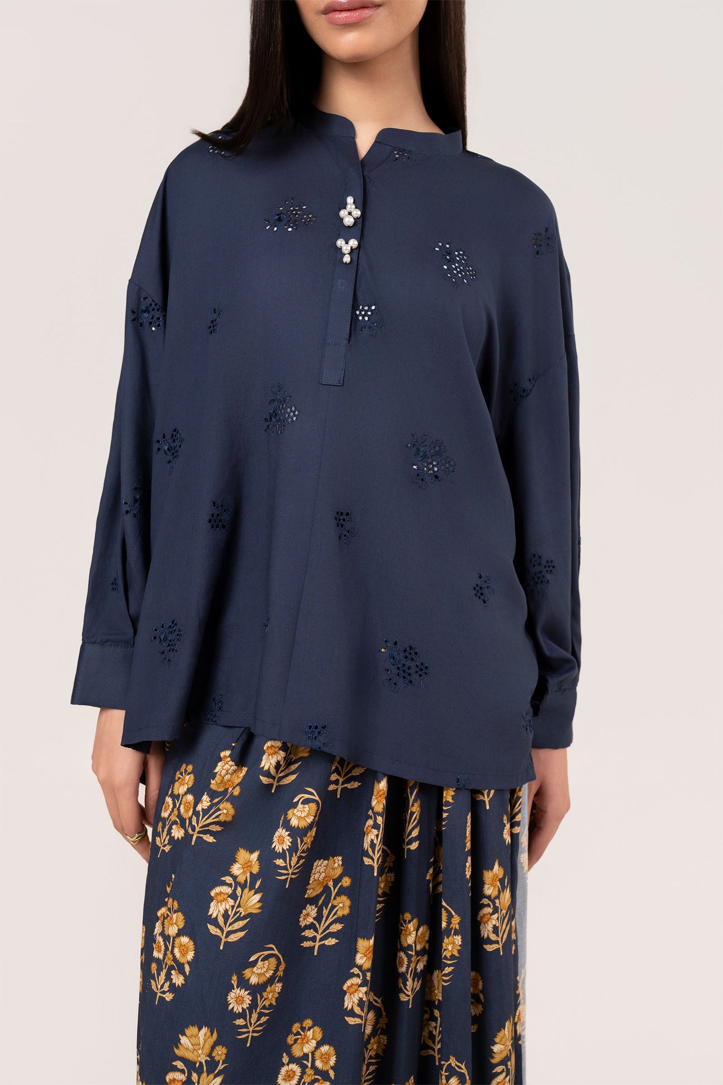 2 Pc Embroidered Arabic Lawn Skirt Set