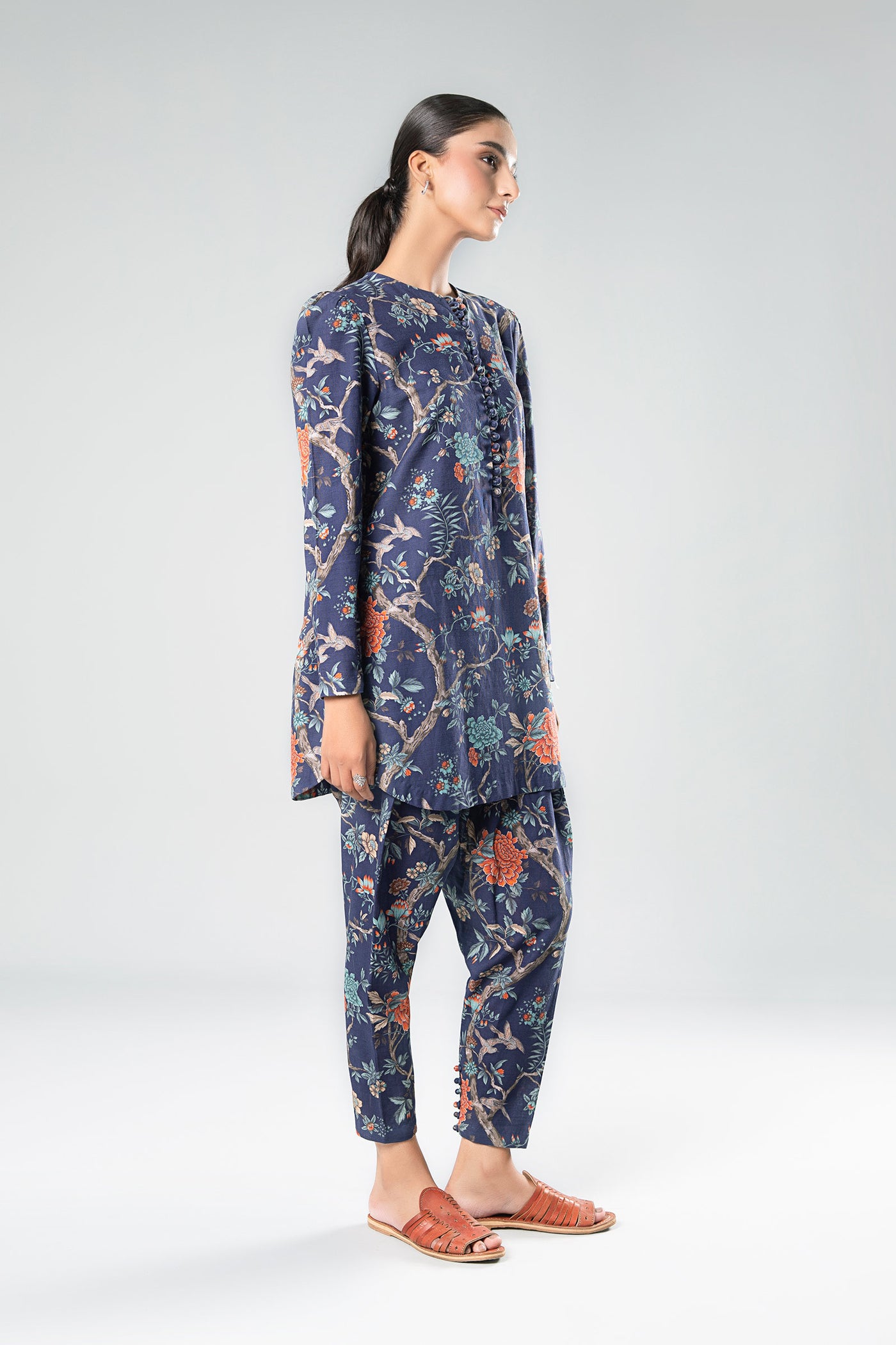 2 Pc Printed Khaddar Suit