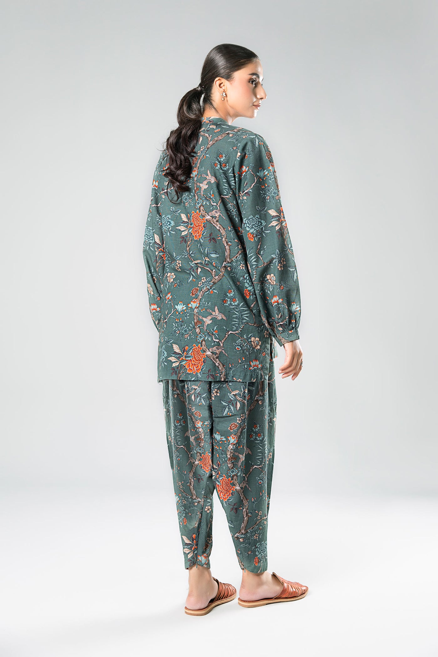 2 Pc Printed Khaddar Suit