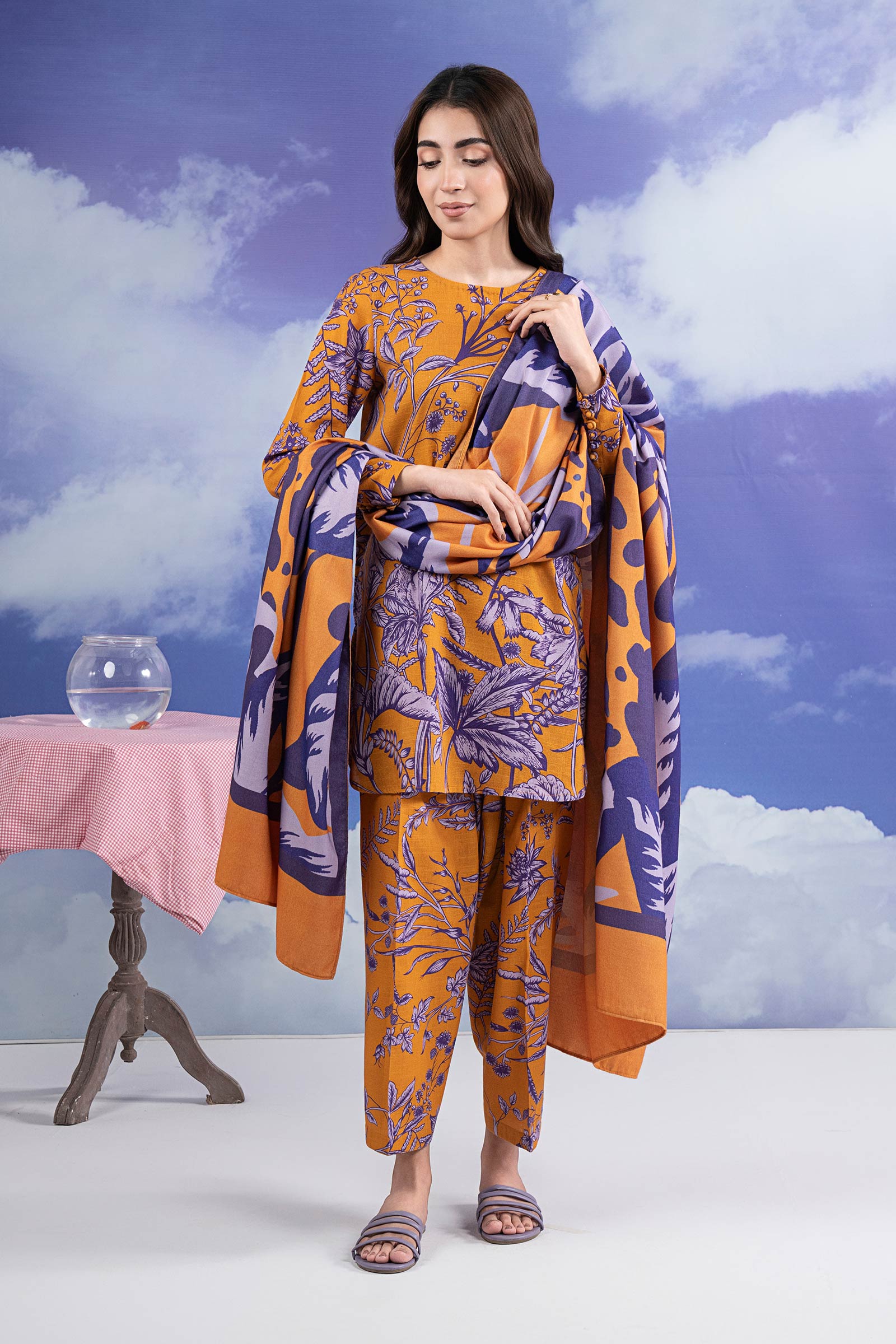 3 Pc Printed Khaddar Suit