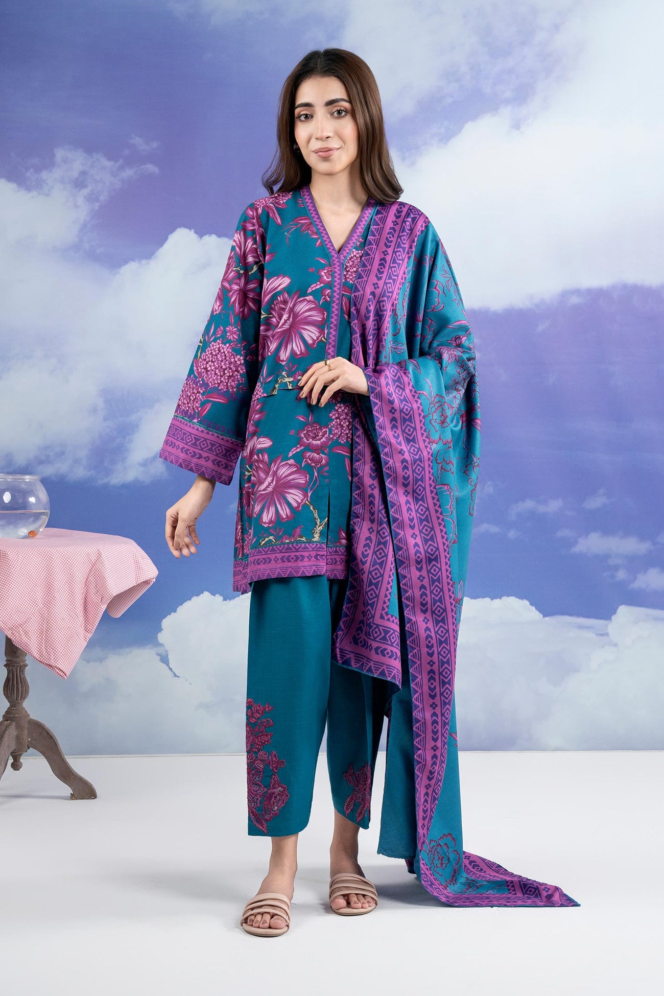 3 Pc Printed Khaddar Suit