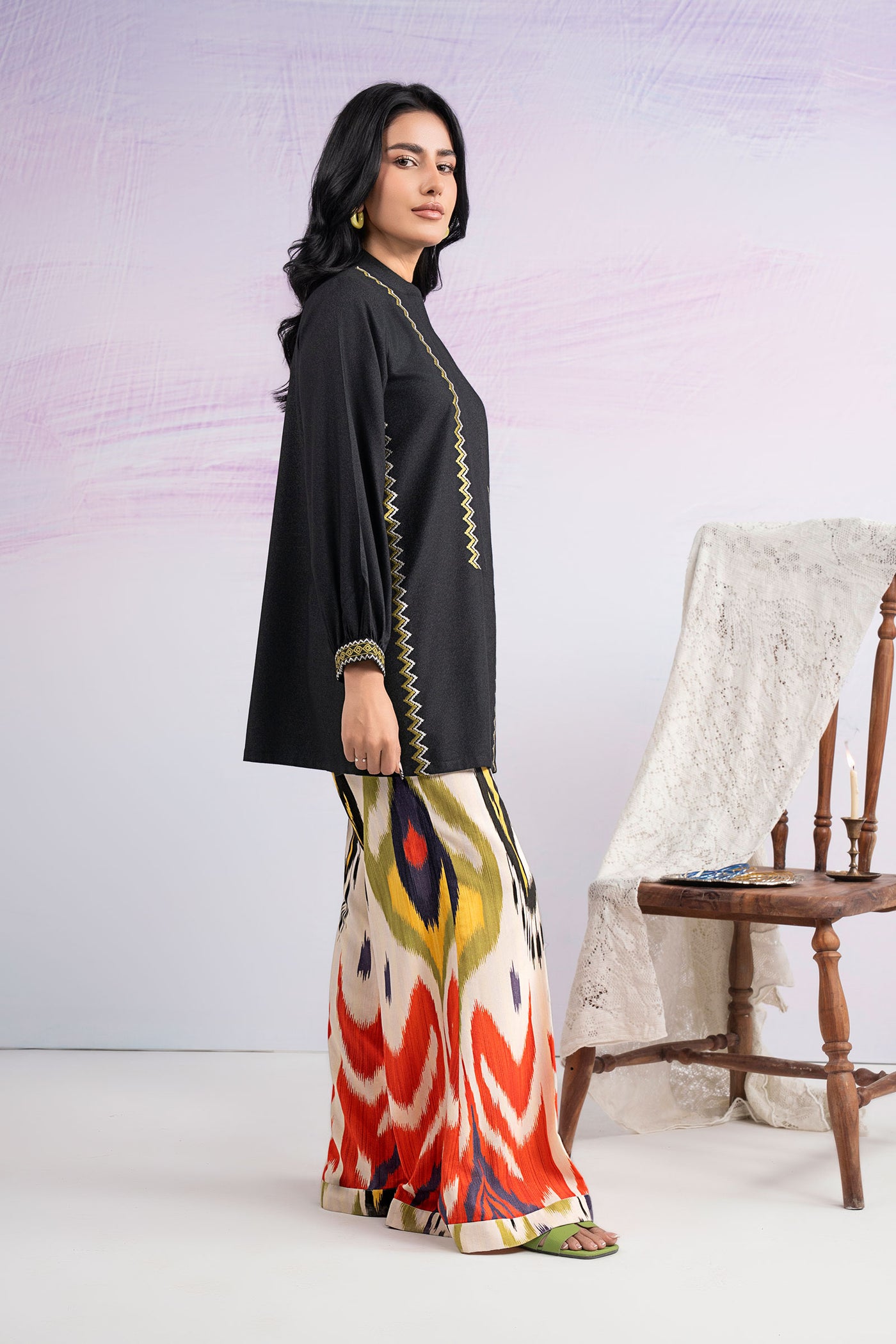 2 Pc Embroidered Karandi Suit