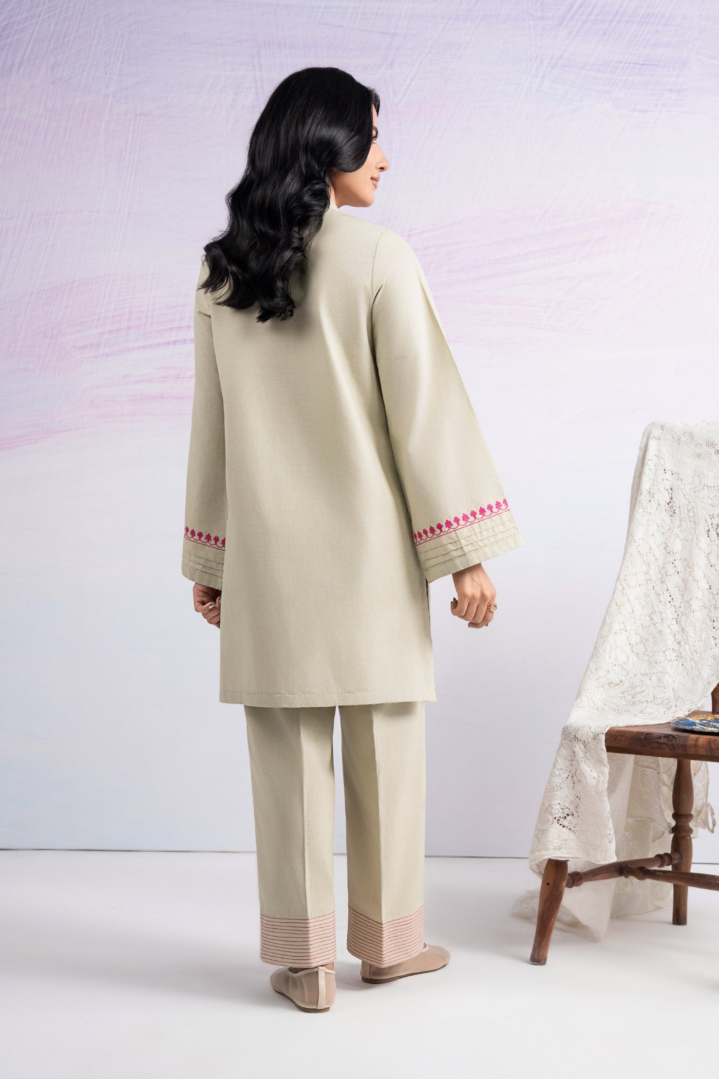 2 Pc Embroidered Crisp Linen Suit