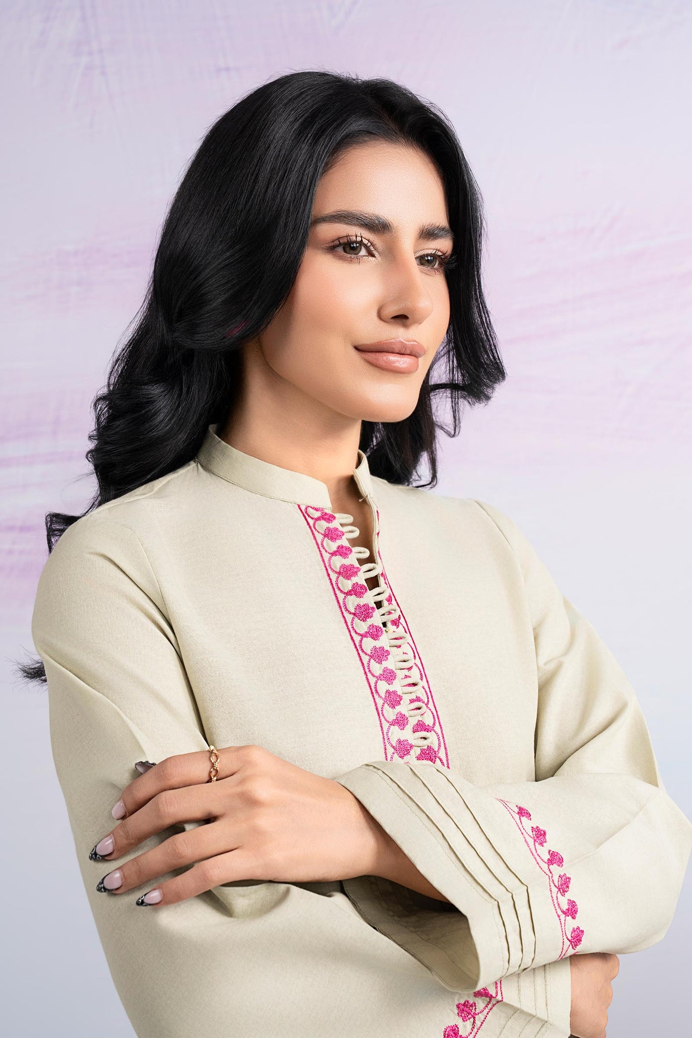 2 Pc Embroidered Crisp Linen Suit