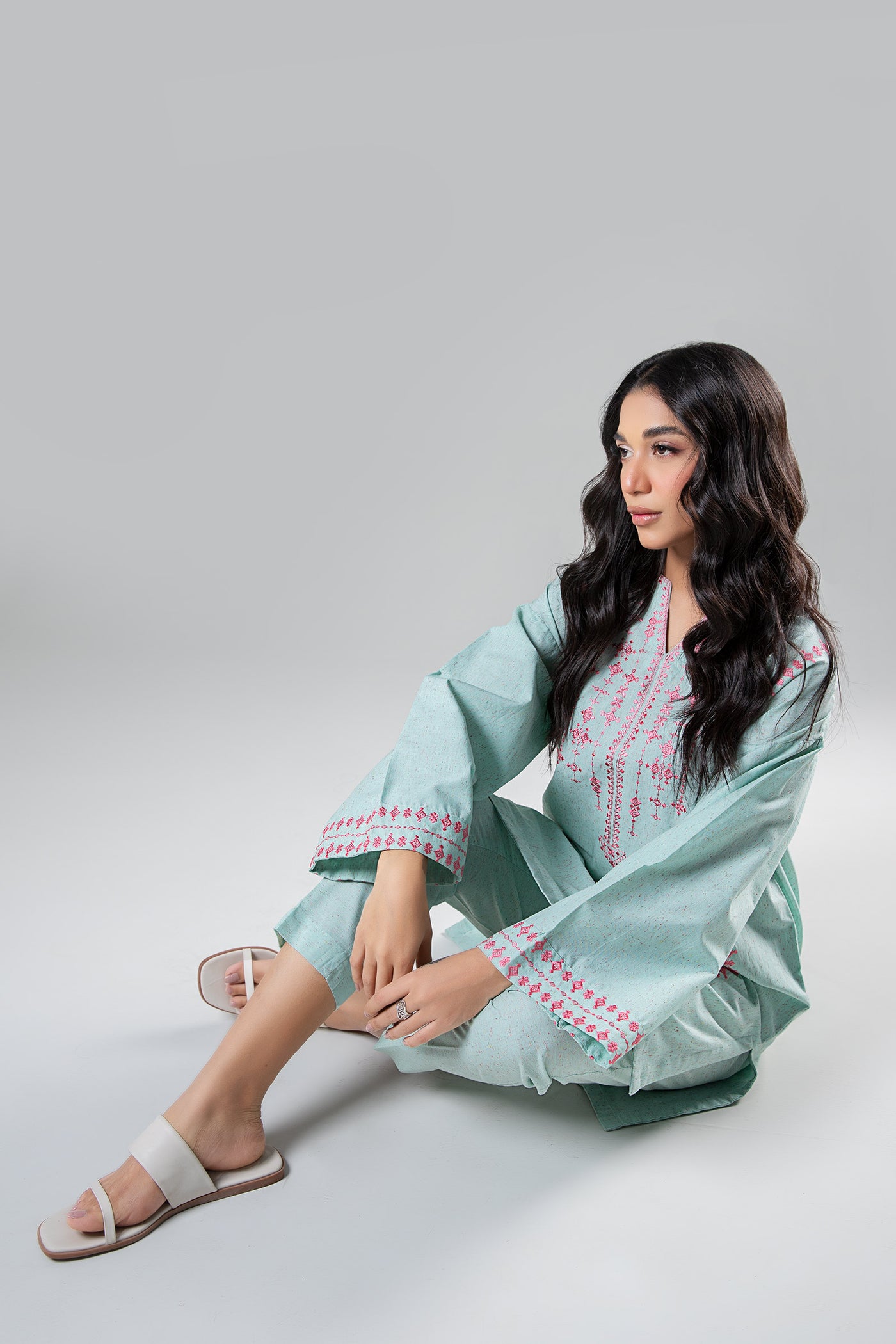 2 Pc Embroidered Neps Suit