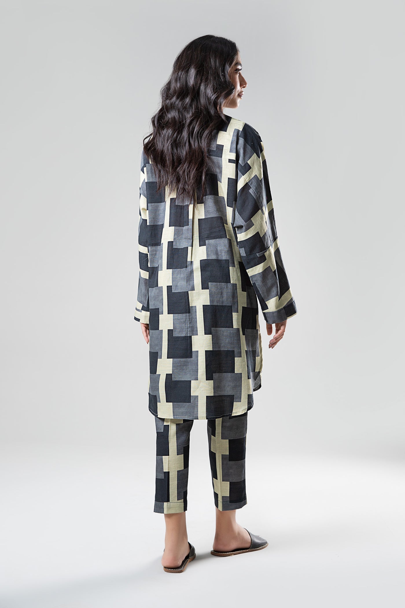 2 Pc Printed Khaddar Suit