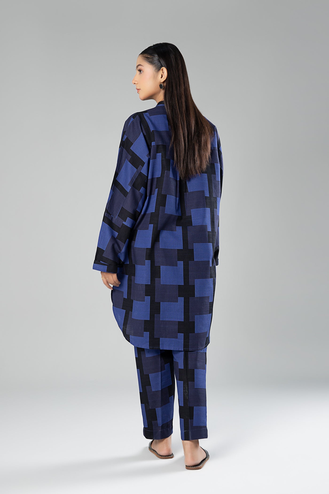 2 Pc Printed Khaddar Suit