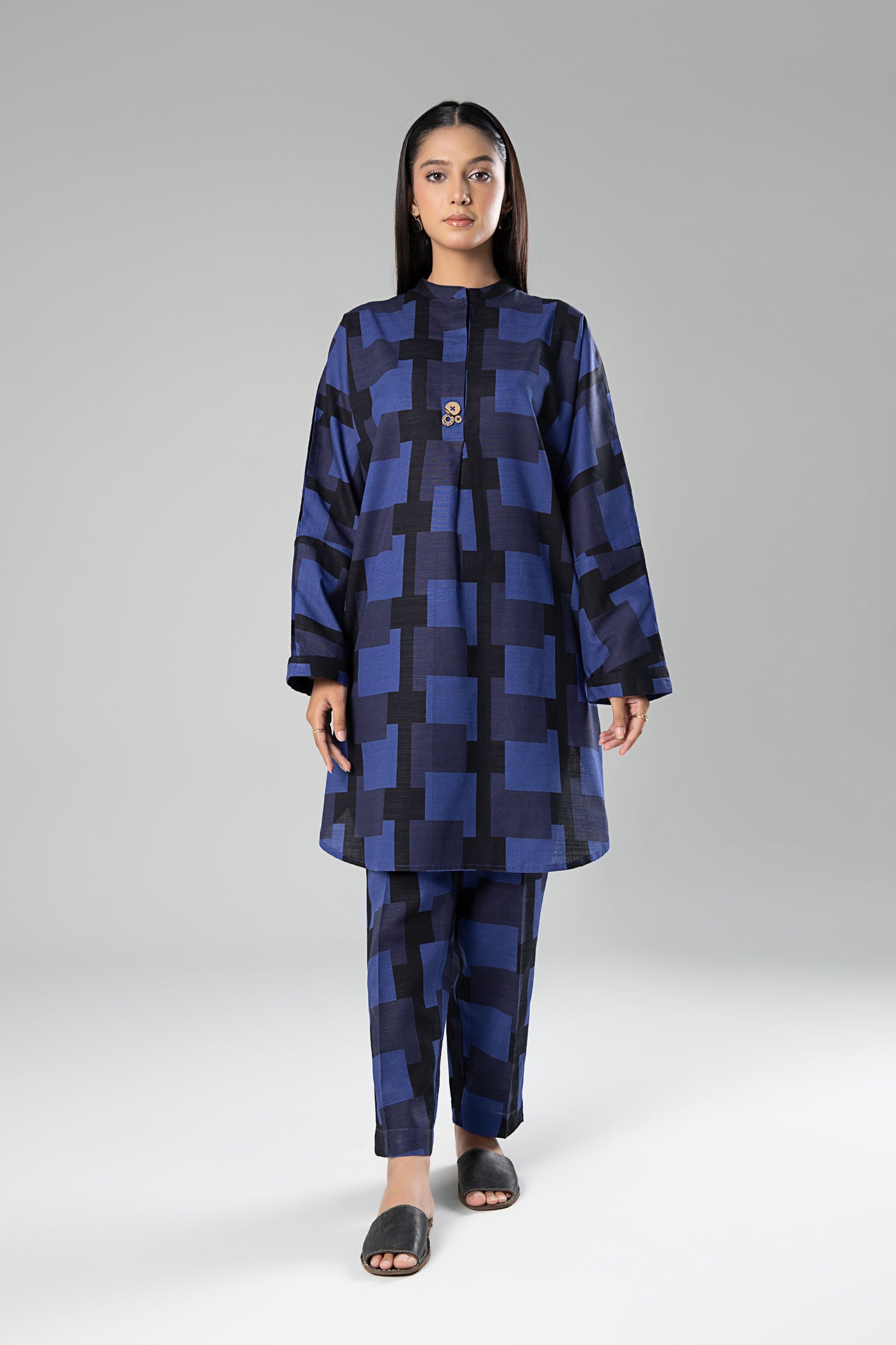 2 Pc Printed Khaddar Suit