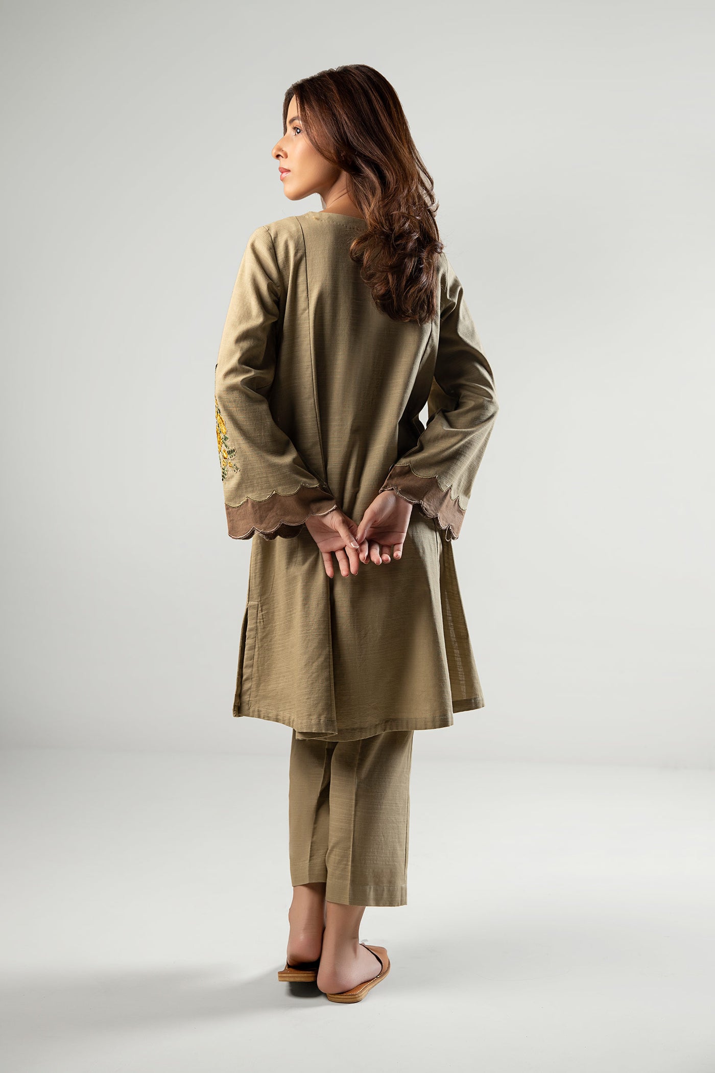 2 Pc Embroidered Khaddar Suit