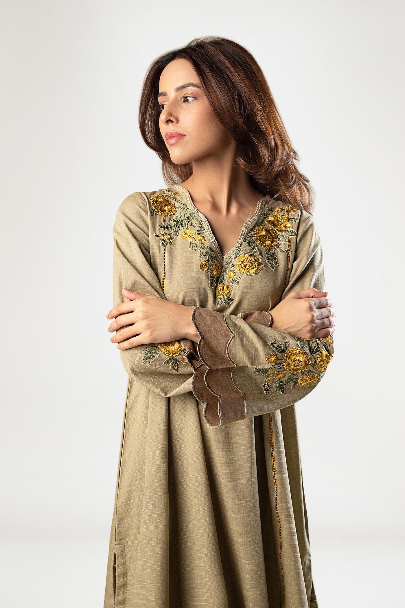 2 Pc Embroidered Khaddar Suit