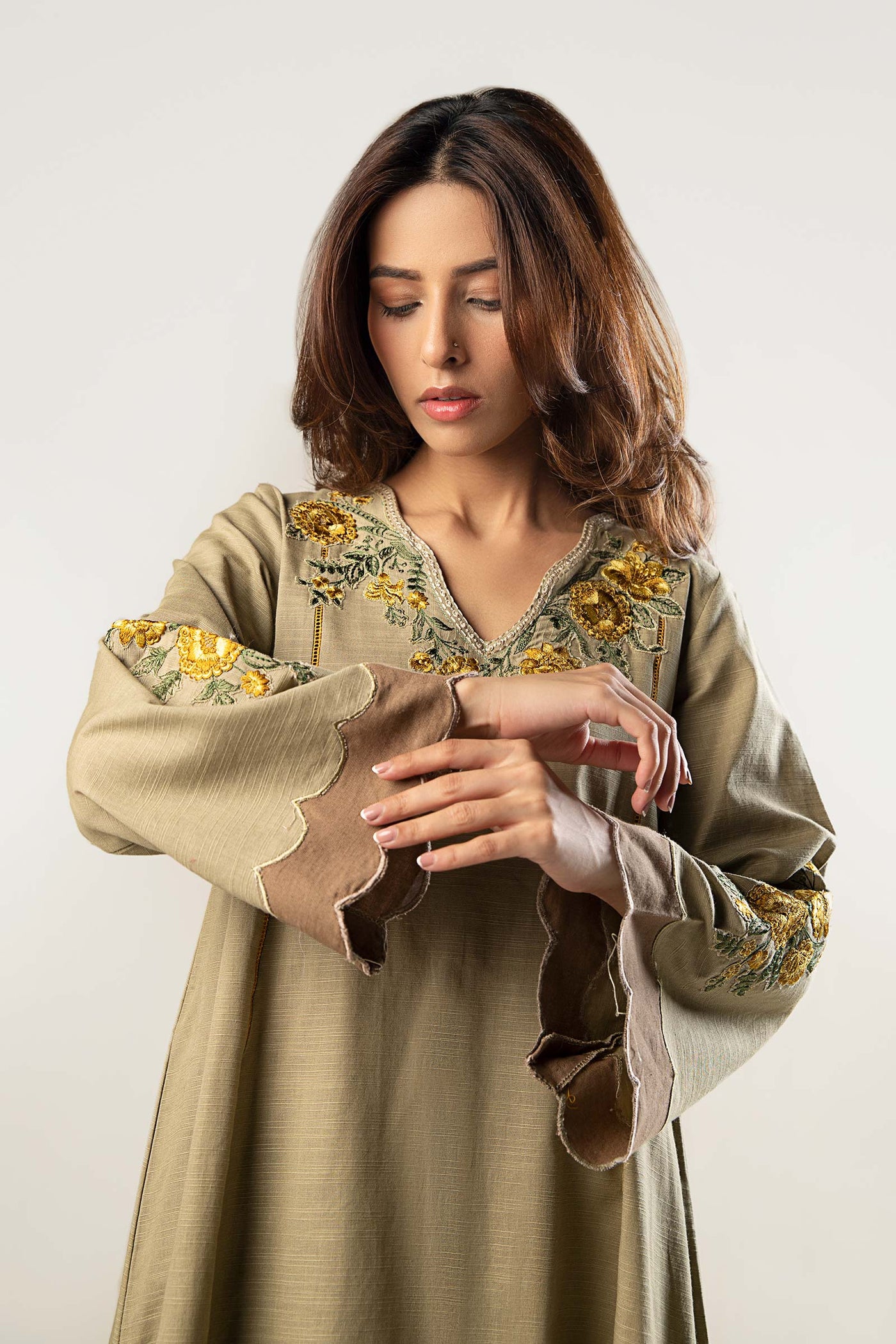 2 Pc Embroidered Khaddar Suit