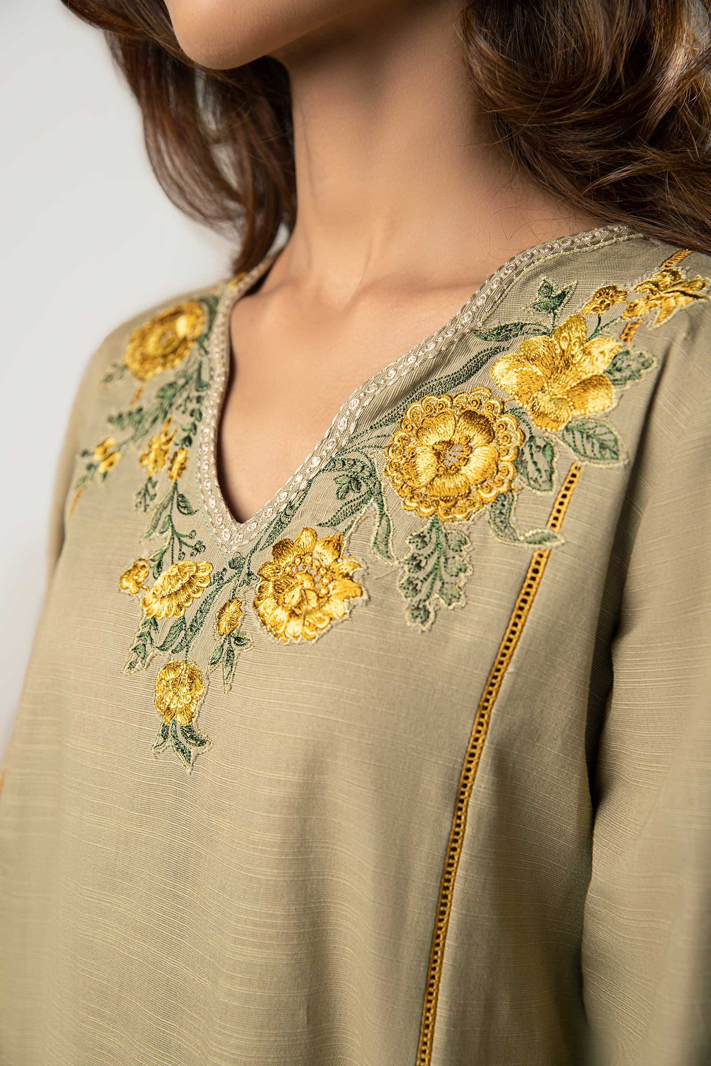 2 Pc Embroidered Khaddar Suit