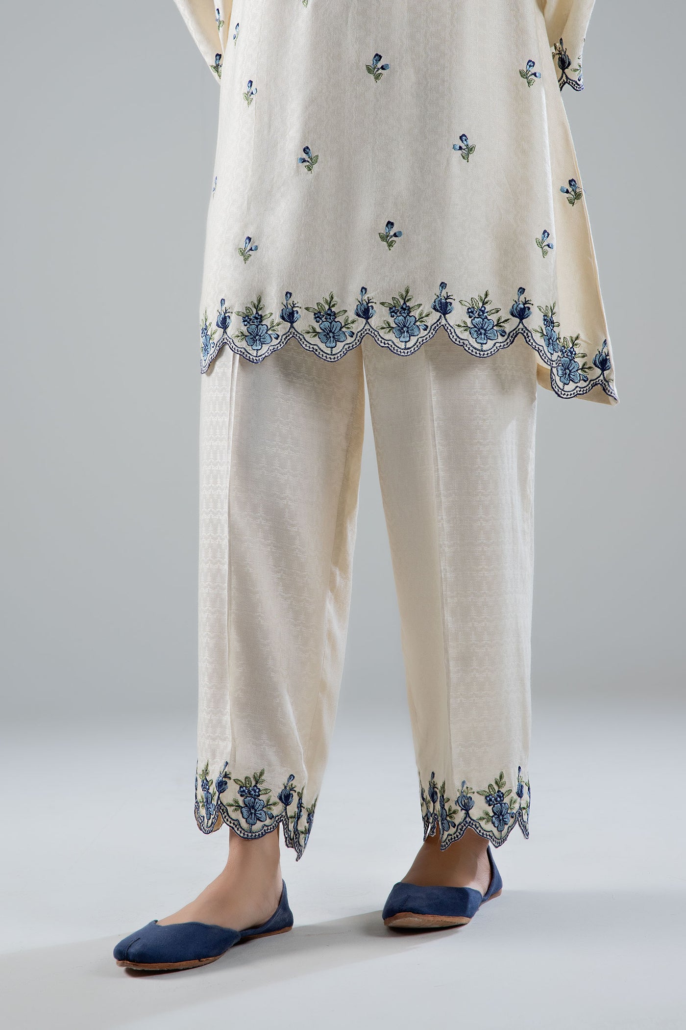 2 Pc Embroidered Linen Suit