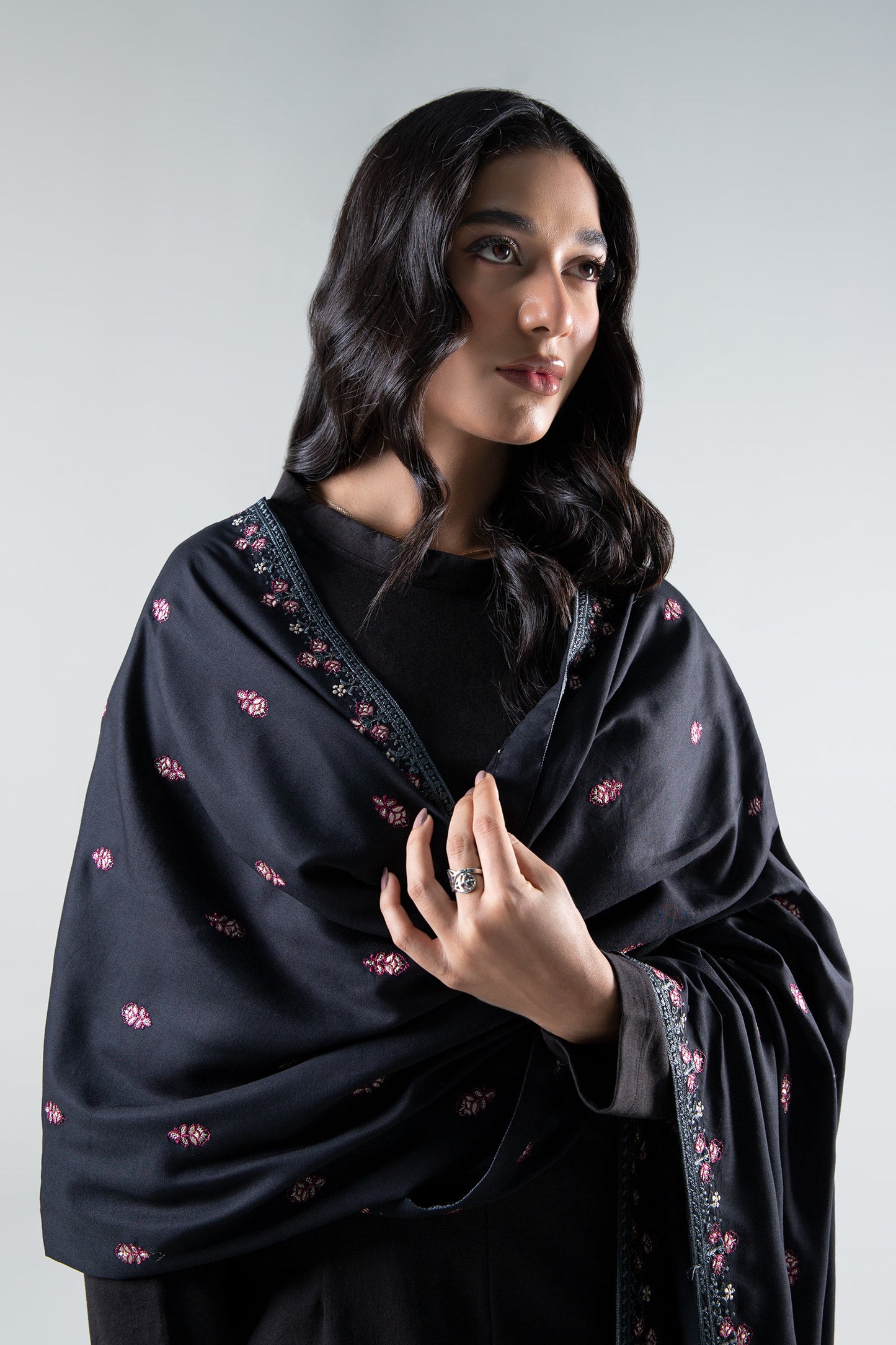 Embroidered Linen Shawl