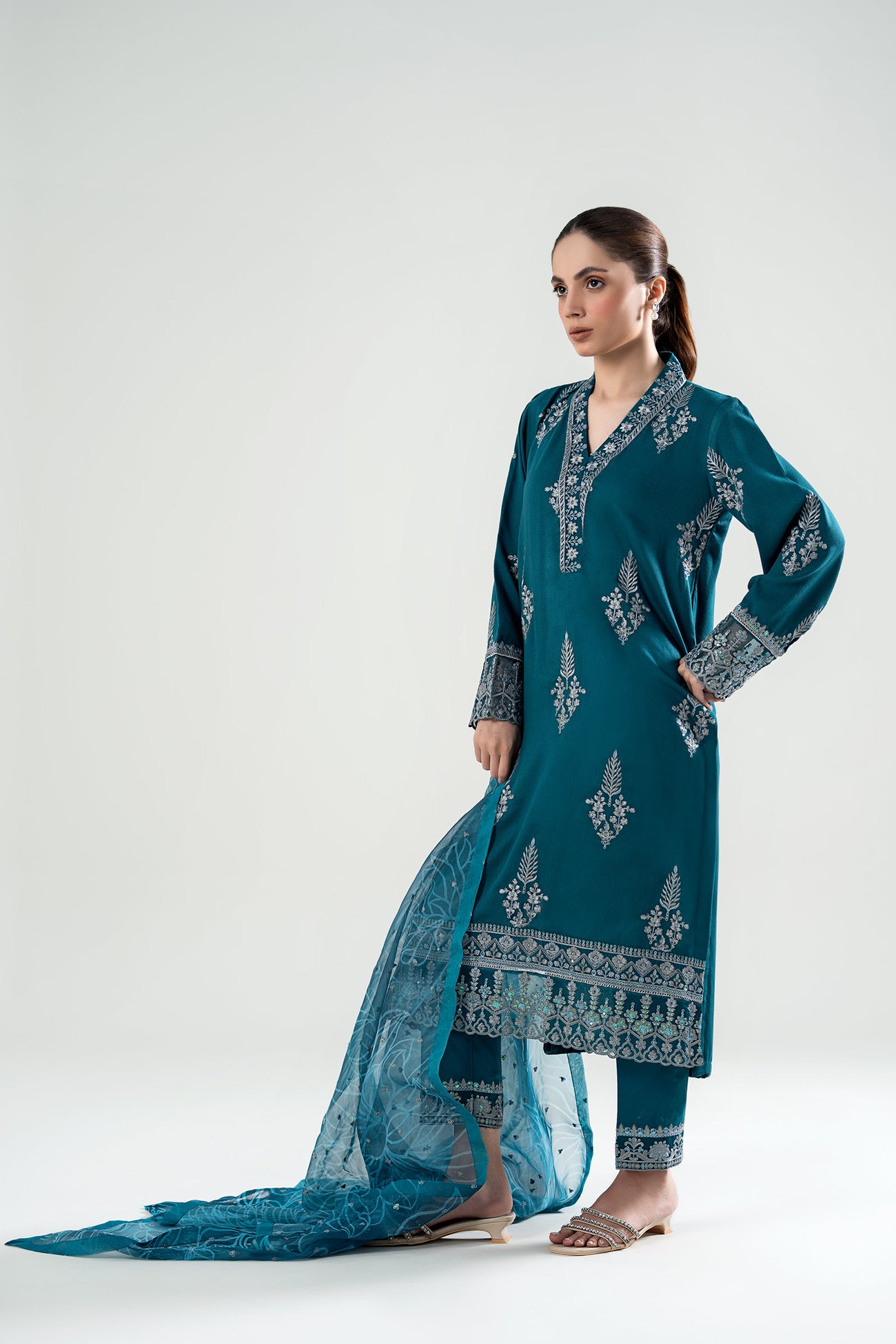 3 Pc Embroidered Karandi Suit