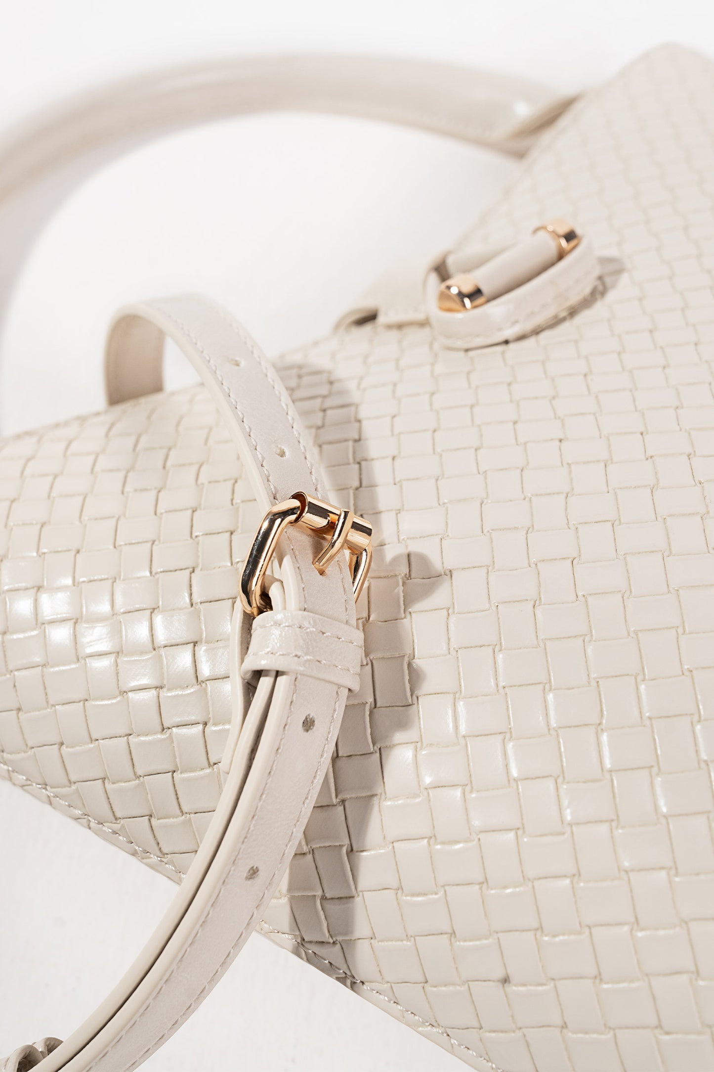 Woven Bucket Bag