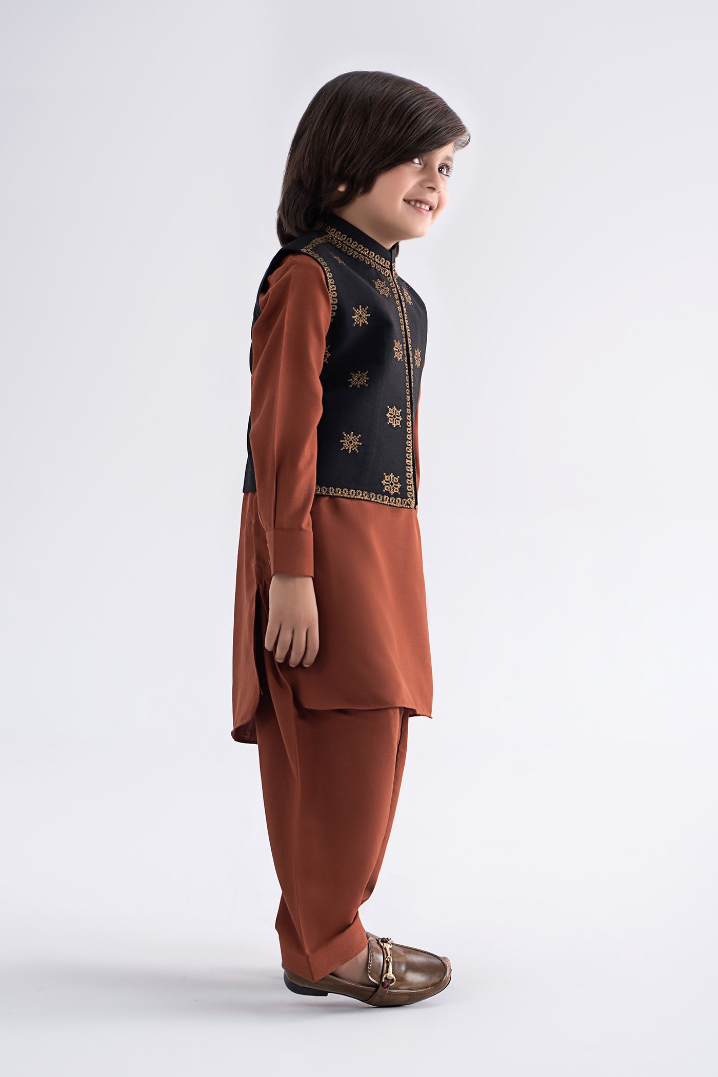 3 Piece Embroidered Blended Suit | MBI-3P25-04