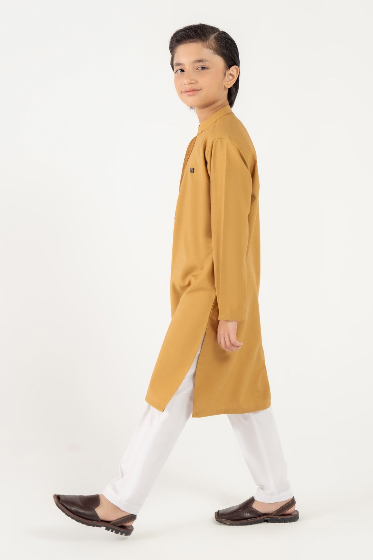 Embroidered Blended Kurta