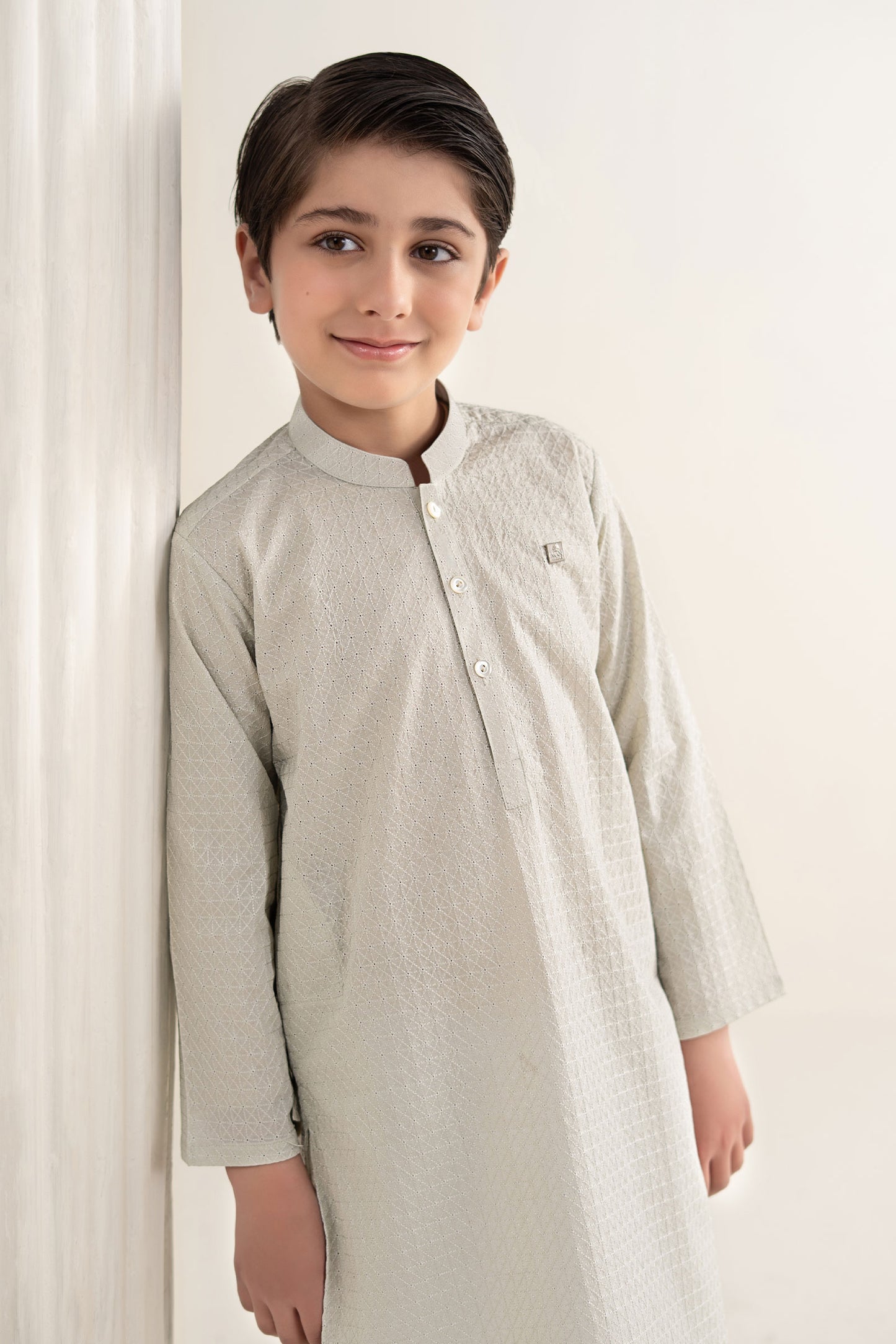 Embroidered Lawn Kurta