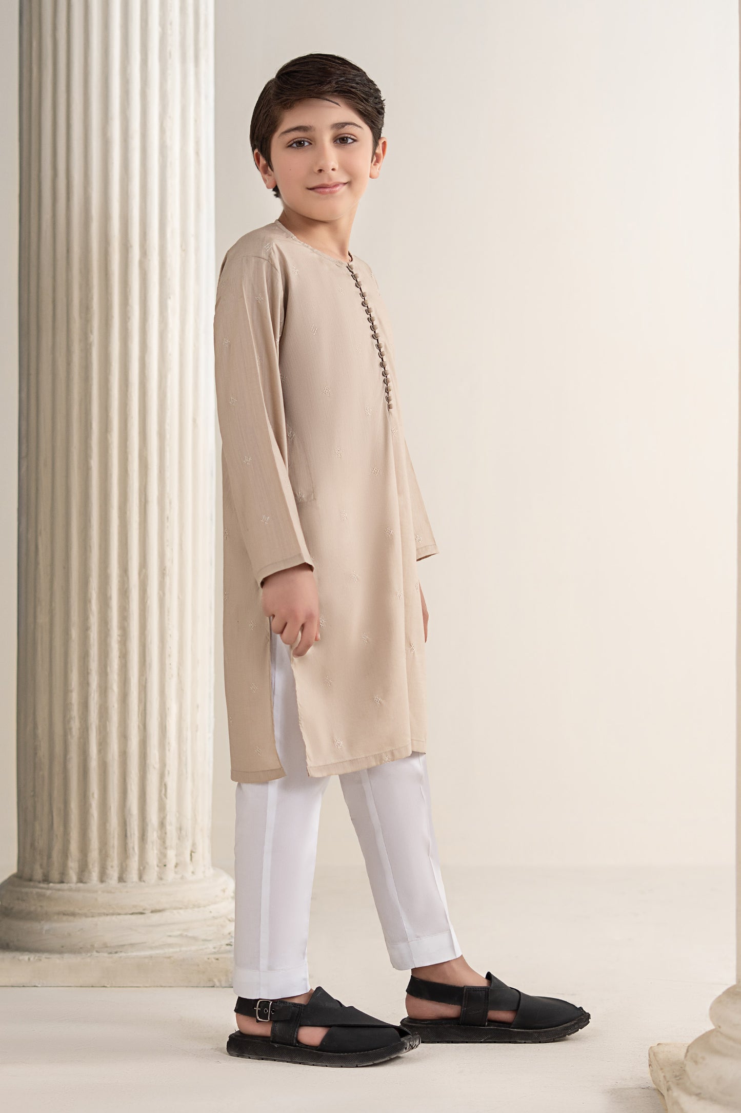 Embroidered Abalone Kurta