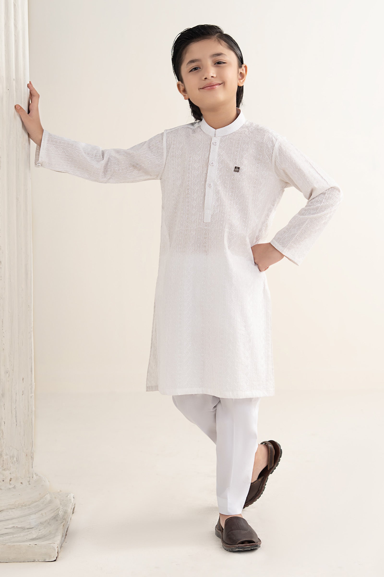 Embroidered Lawn Kurta