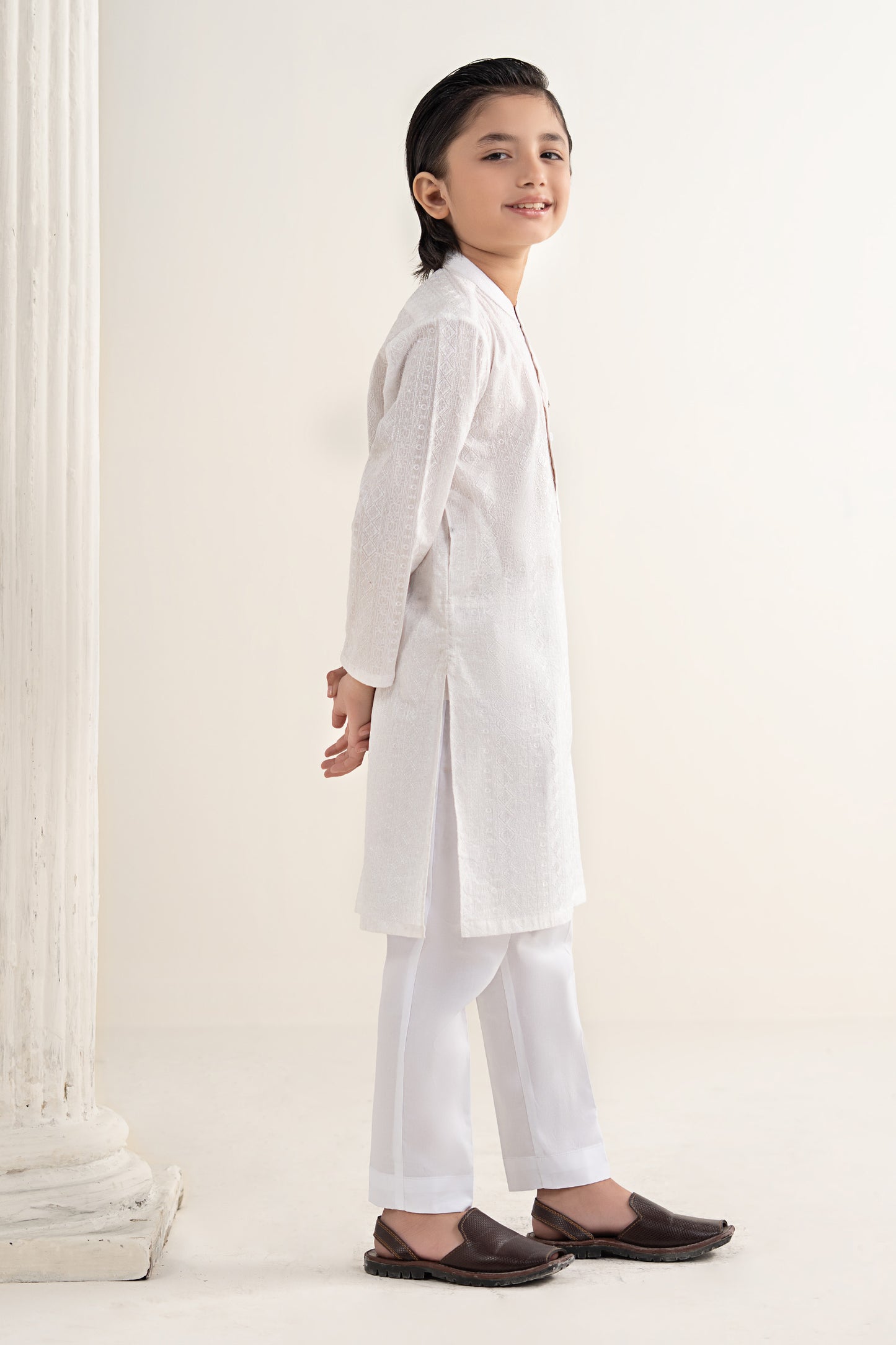 Embroidered Lawn Kurta