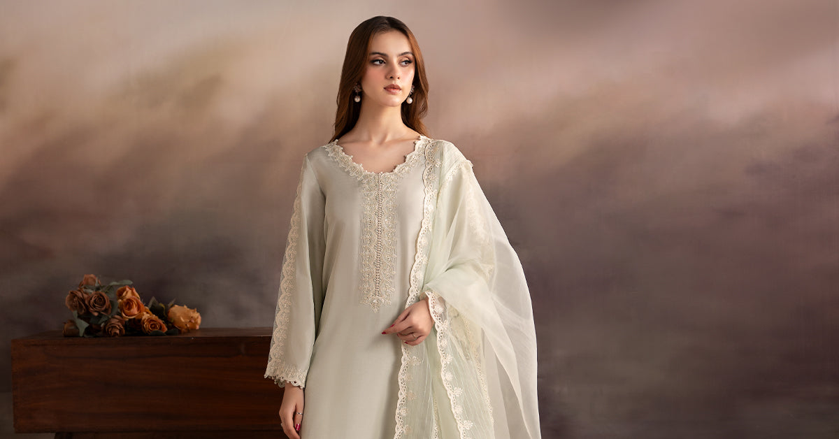 3 Piece Embroidered Tassel Silk Suit