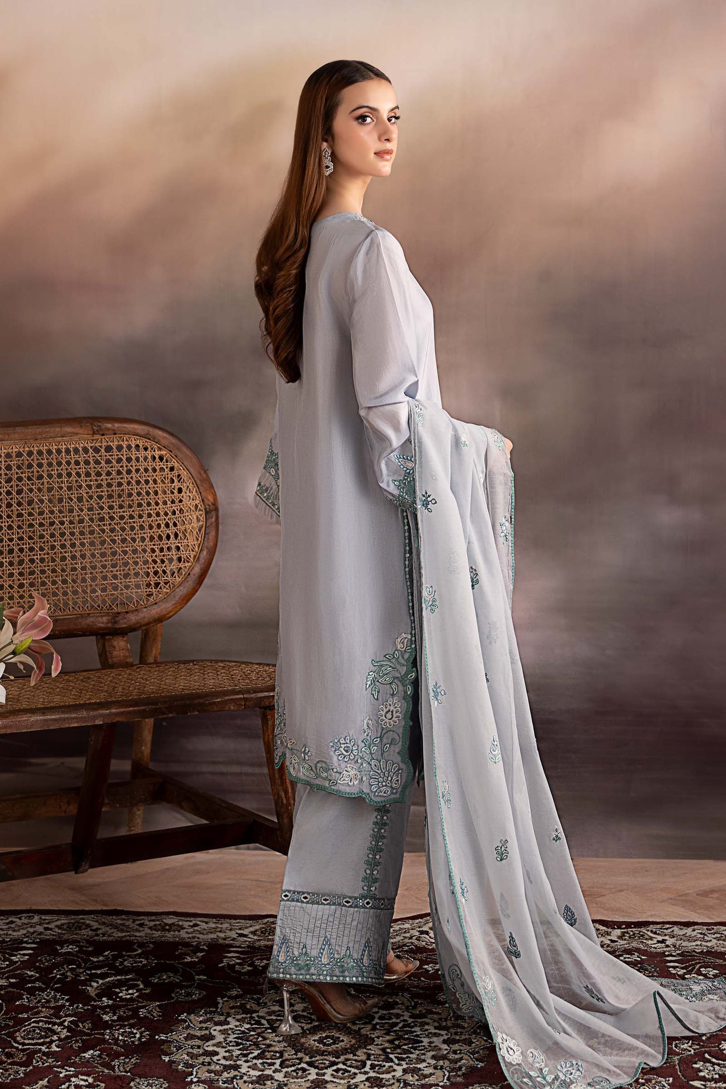 3 Piece Embroidered Tassel Silk Suit