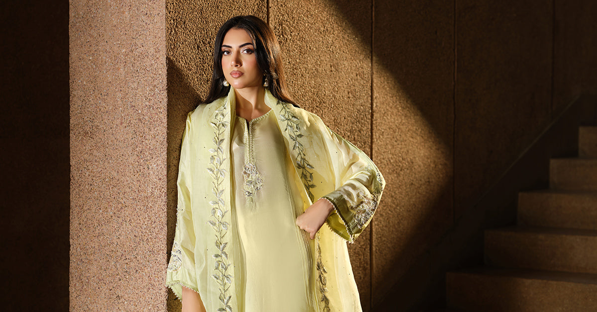 3 Piece Embroidered Tassel Silk Suit