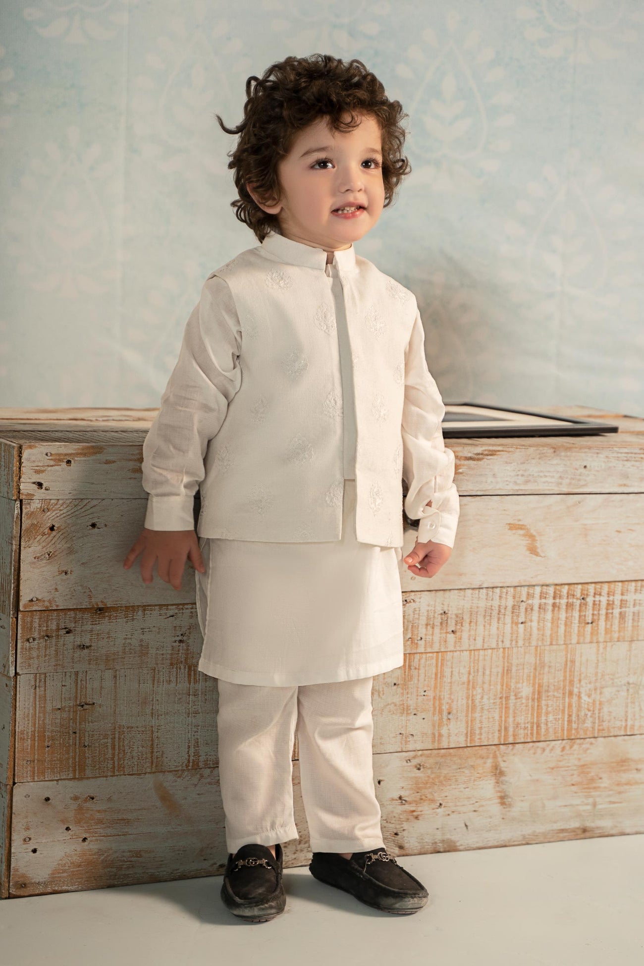 Embroidered Dobby Suit