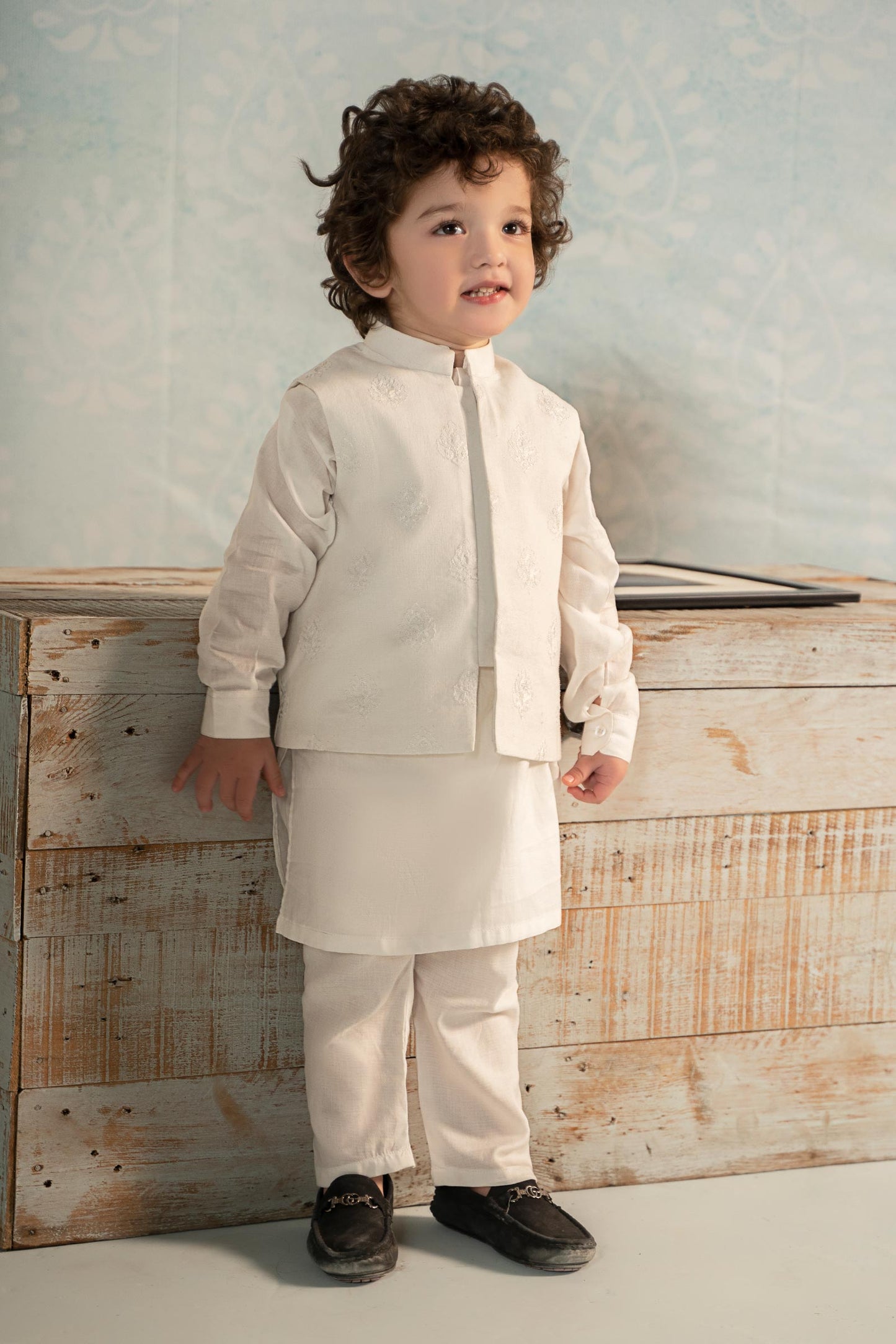 Embroidered Dobby Suit