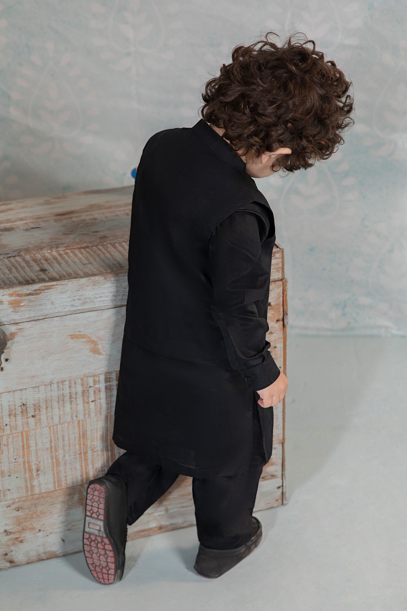 Embroidered Slub Cotton Suit