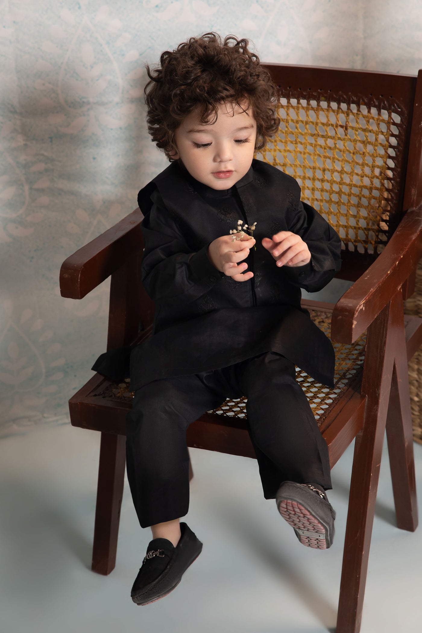 Embroidered Slub Cotton Suit