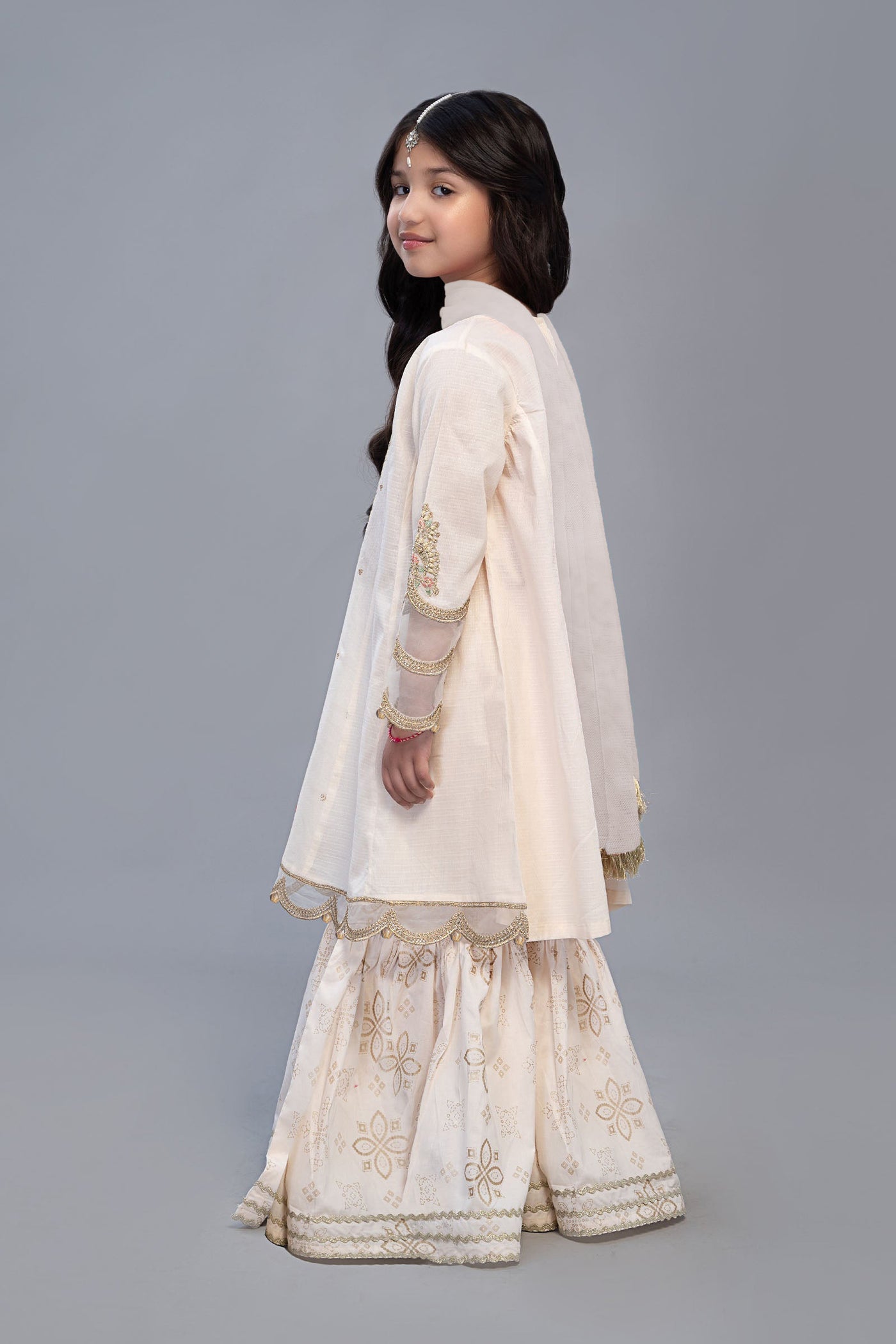 3 Piece Embroidered Lawn Suit