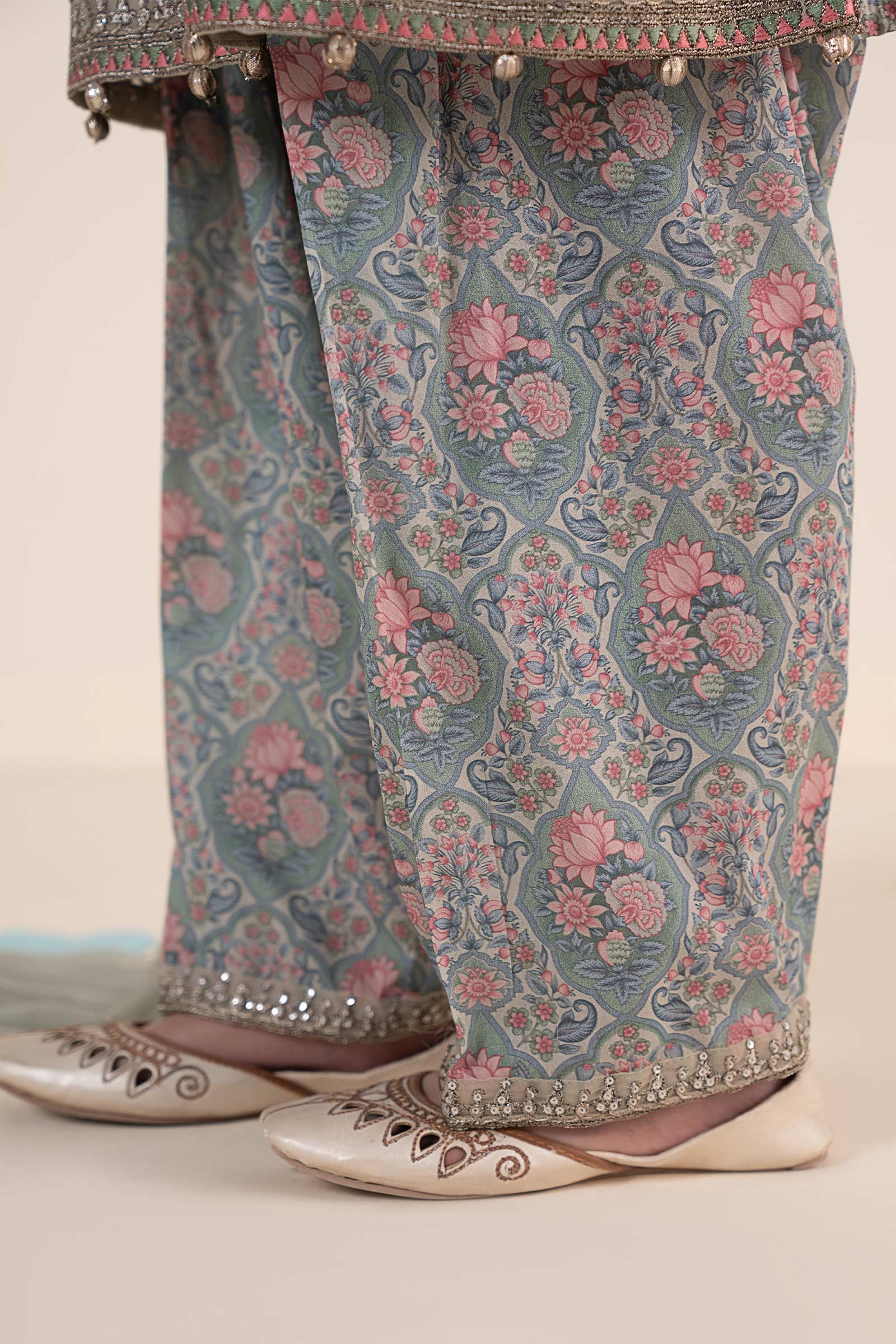 3 Piece Embroidered Lawn Suit