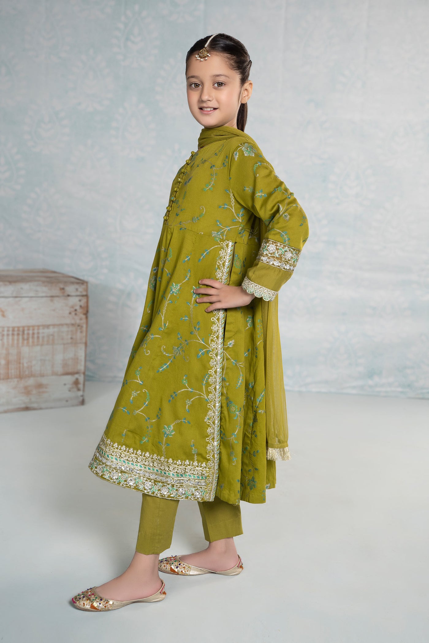 3 Piece Embroidered Jacquard Broshia Suit