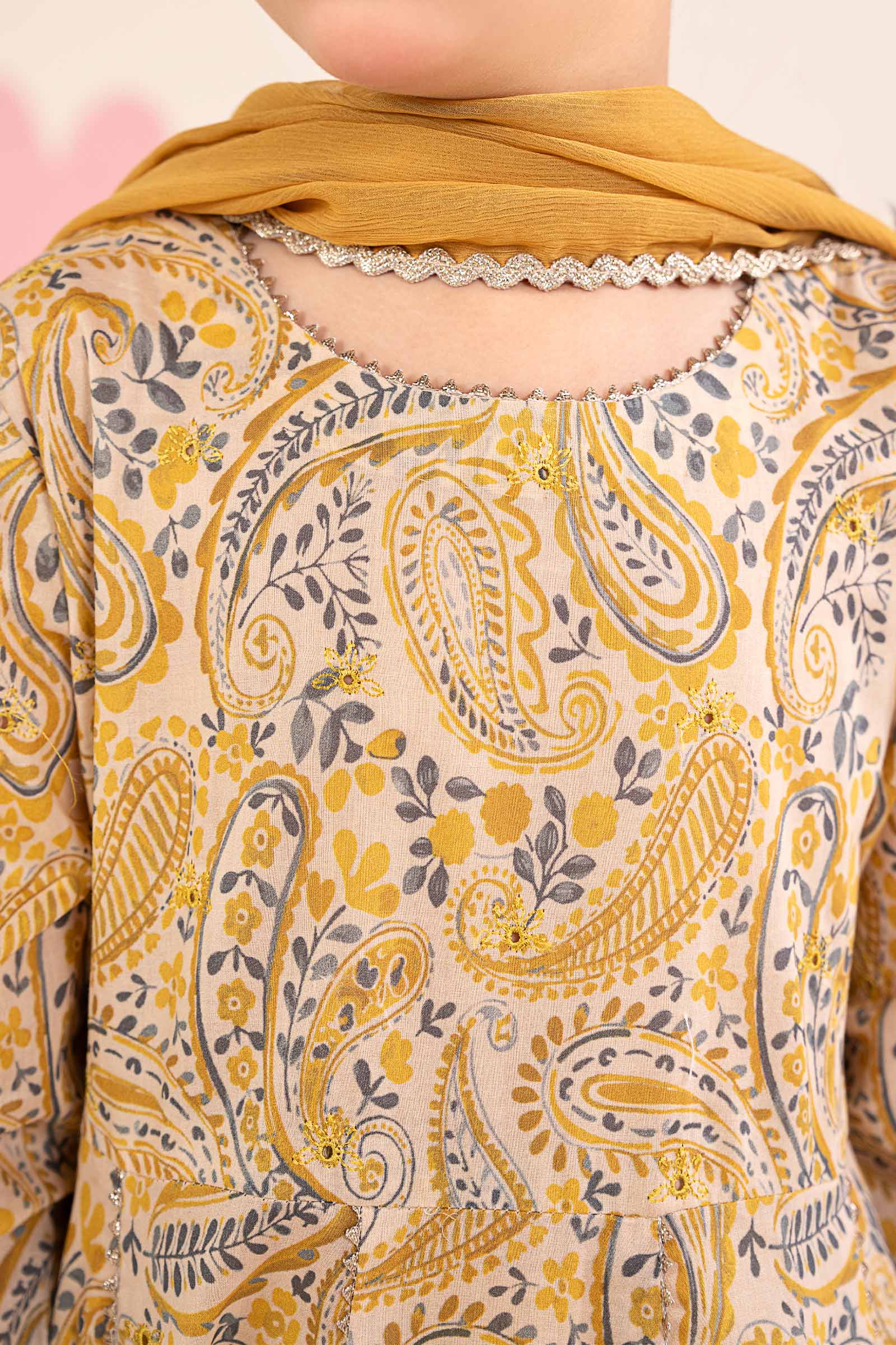 3 Piece Embroidered Lawn Suit