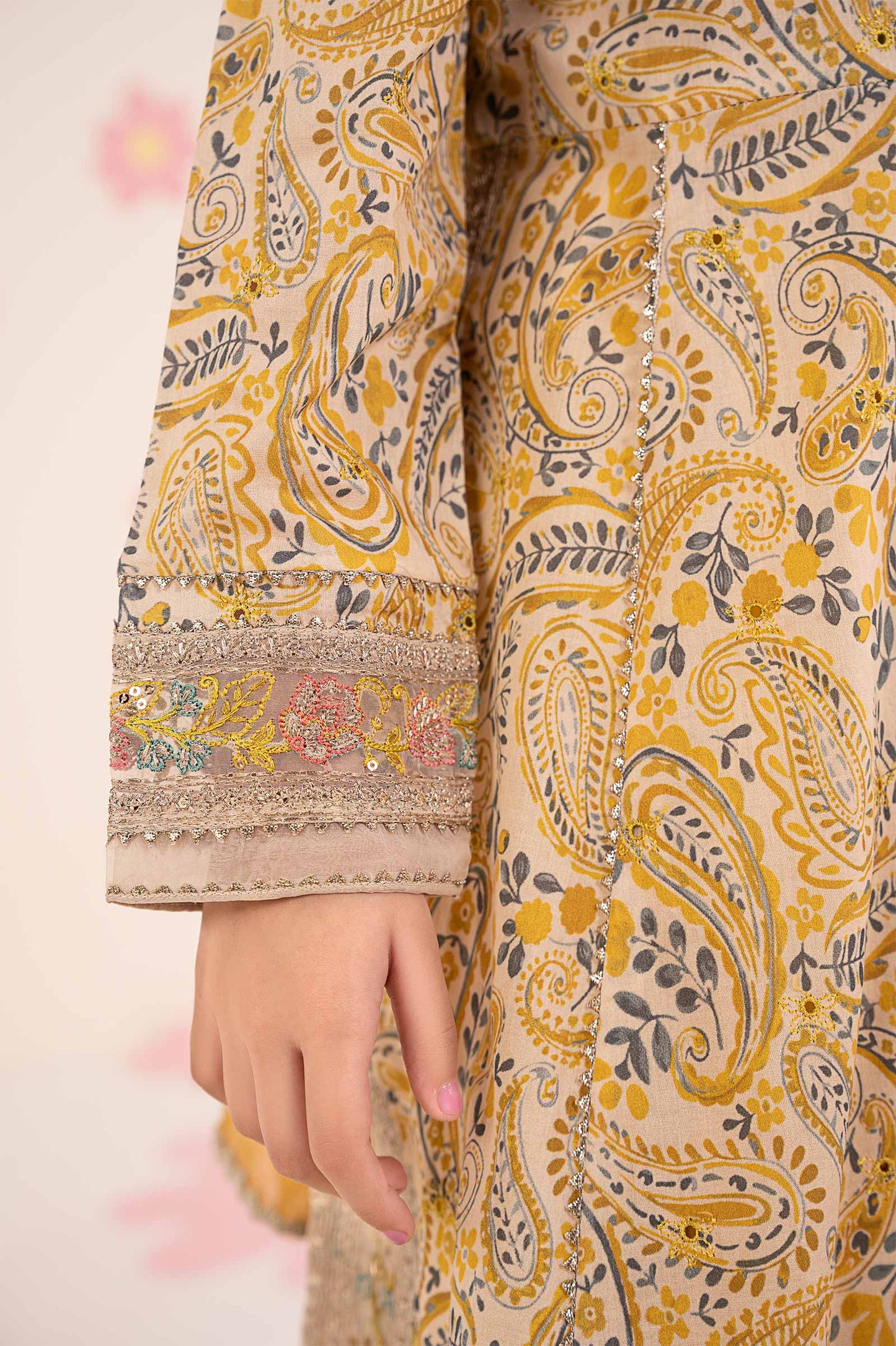 3 Piece Embroidered Lawn Suit