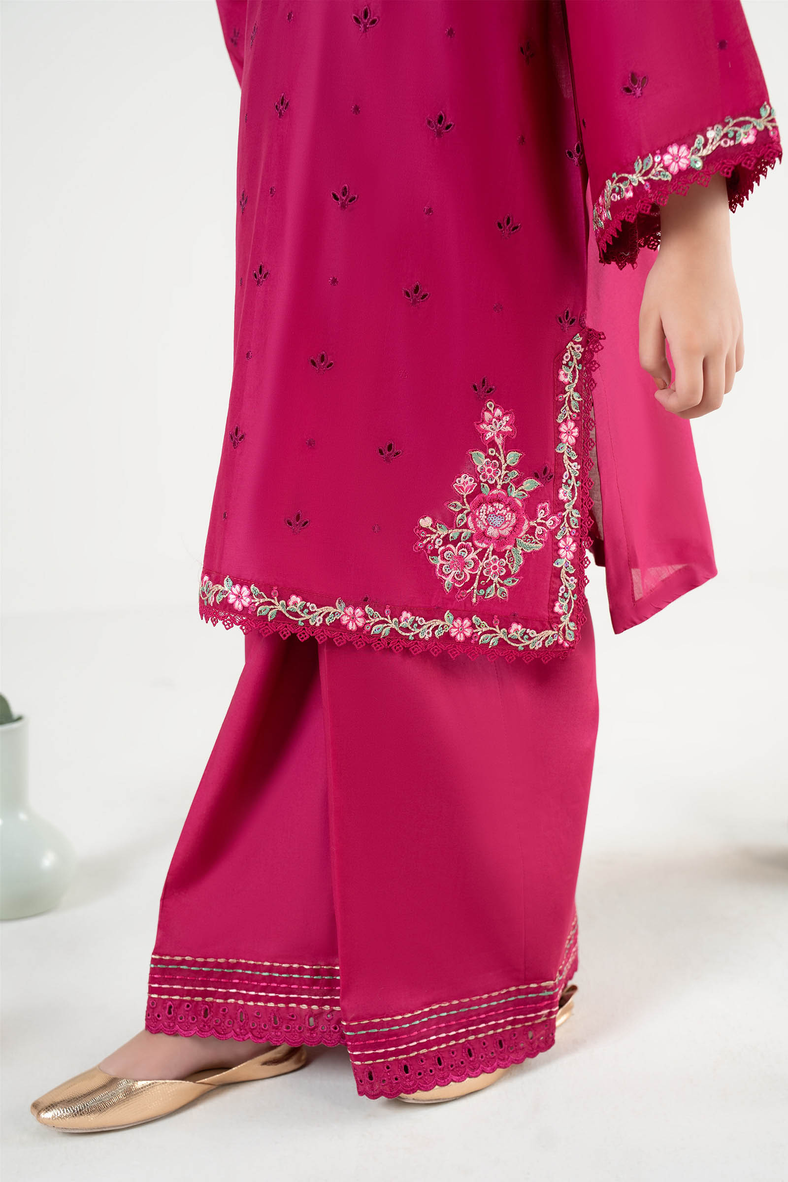 3 Piece Embroidered Lawn Suit