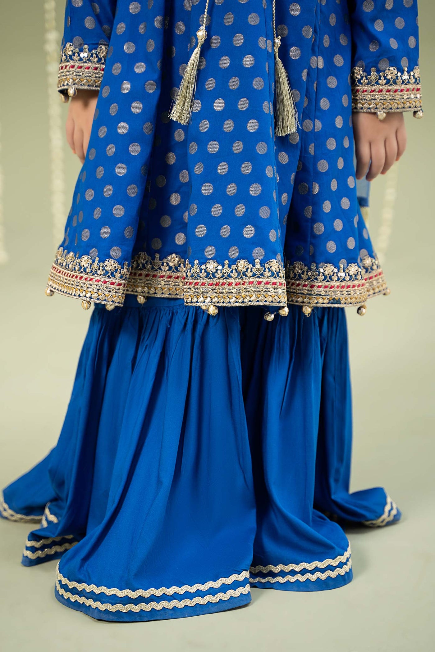 3 Piece Embroidered Jacquard Broshia Suit