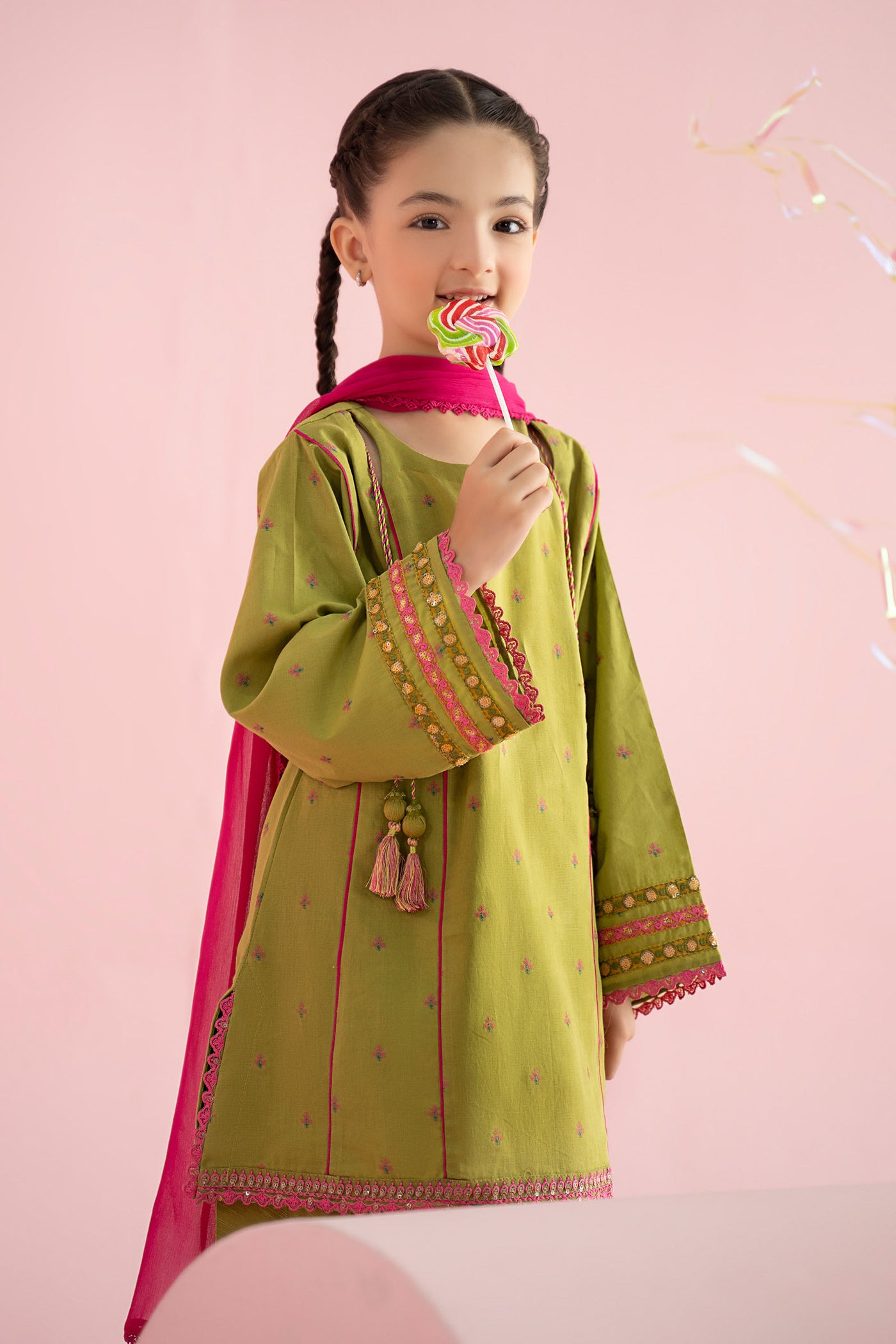 3 Piece Embroidered Jacquard Brochia Suit