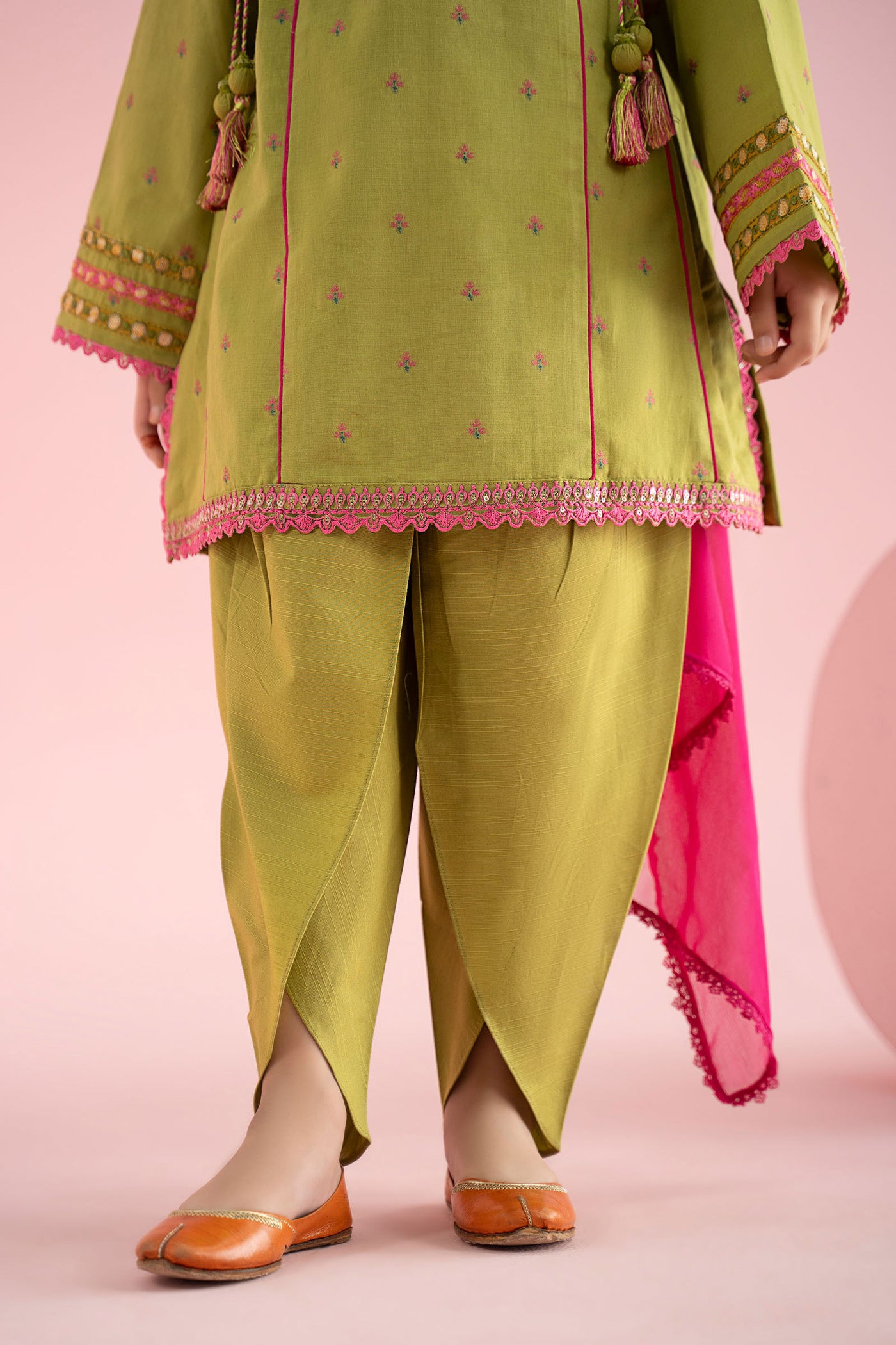 3 Piece Embroidered Jacquard Brochia Suit