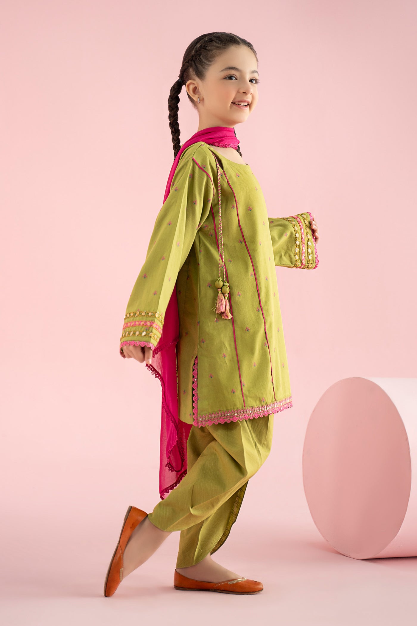 3 Piece Embroidered Jacquard Brochia Suit